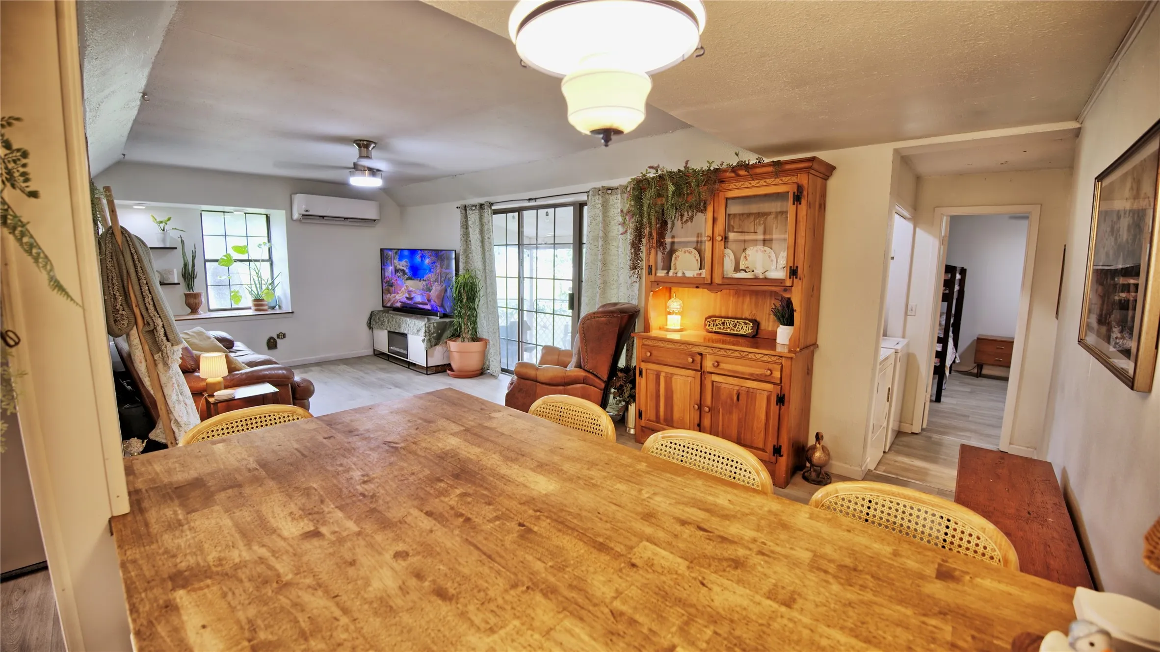 Single Family Residence For Sale in Montague County , 140 Elm Road, Nocona, Texas 76255, 3 Bedroom, 2 Bathroom, Garage spaces, 1,200 Sqft, built in 1955, mls#21280238, Real Estate Agent in Nocona, Homes For Sale in Montague county, Homes For Sale in Nocona, Realtor in Nocona Texas, Real Estate Brokerage Independent Realty Texas, Luminita Cordes Realtor