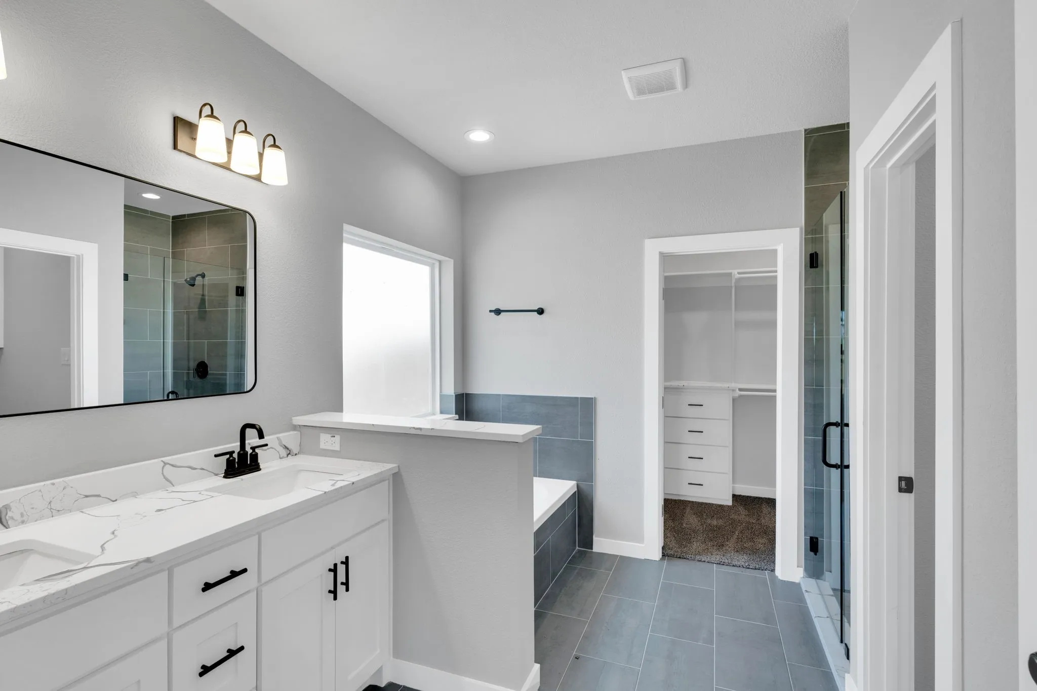 Single Family Residence For Sale in Ellis County , 340 E Lamar Street, Palmer, Texas 75152, 4 Bedroom, 2 Bathroom, 2 Garage spaces, 1,785 Sqft, built in 2026, mls#21278225, Real Estate Agent in Palmer, Homes For Sale in Ellis county, Homes For Sale in Palmer, Realtor in Palmer Texas, Real Estate Brokerage Independent Realty Texas, Luminita Cordes Realtor