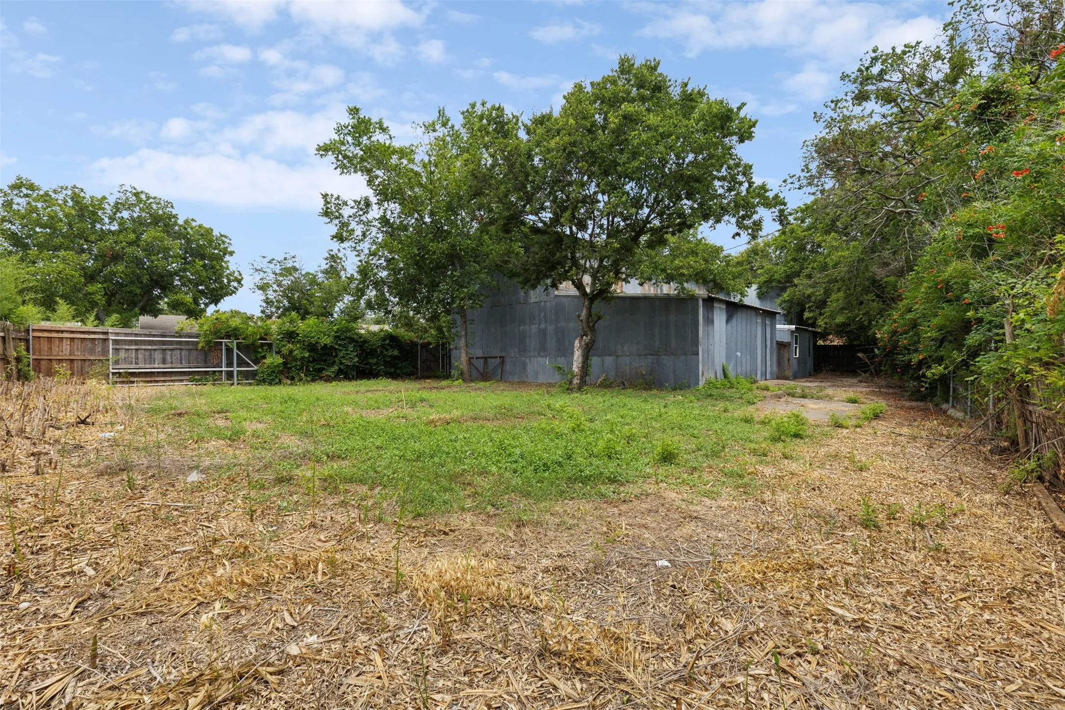 Business For Sale in Wise County , 331 Old Mill Road, Rhome, Texas 76078, 0, 0, Garage spaces, 4,015 Sqft, built in 0, Price $545,000, mls#21276673, Real Estate Agent in Rhome, Homes For Sale in Wise county, Homes For Sale in Rhome, Realtor in Rhome Texas, Real Estate Brokerage Independent Realty Texas, Luminita Cordes Realtor