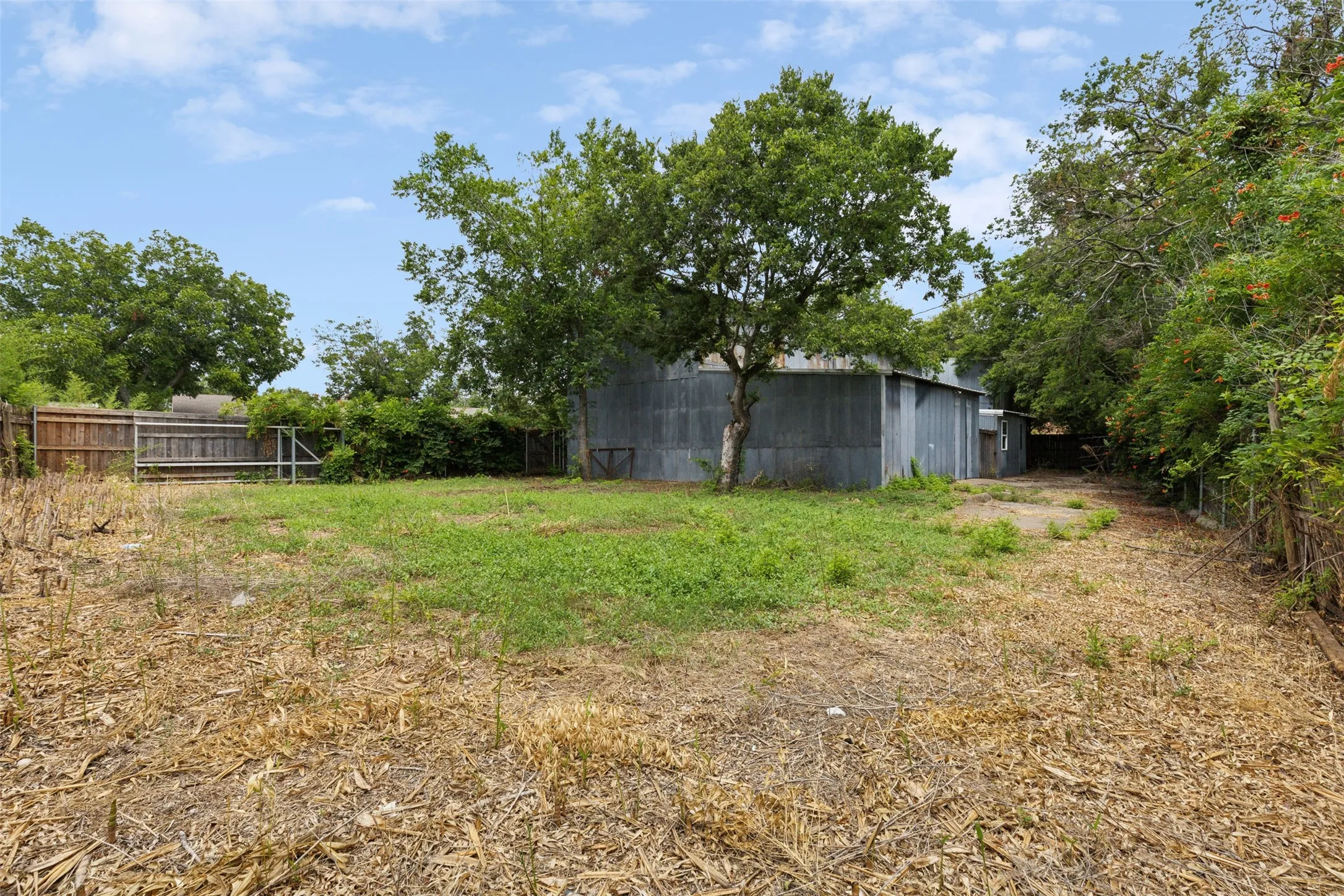 Business For Sale in Wise County , 331 Old Mill Road, Rhome, Texas 76078, 0, 0, Garage spaces, 4,015 Sqft, built in 0, Price $545,000, mls#21276673, Real Estate Agent in Rhome, Homes For Sale in Wise county, Homes For Sale in Rhome, Realtor in Rhome Texas, Real Estate Brokerage Independent Realty Texas, Luminita Cordes Realtor