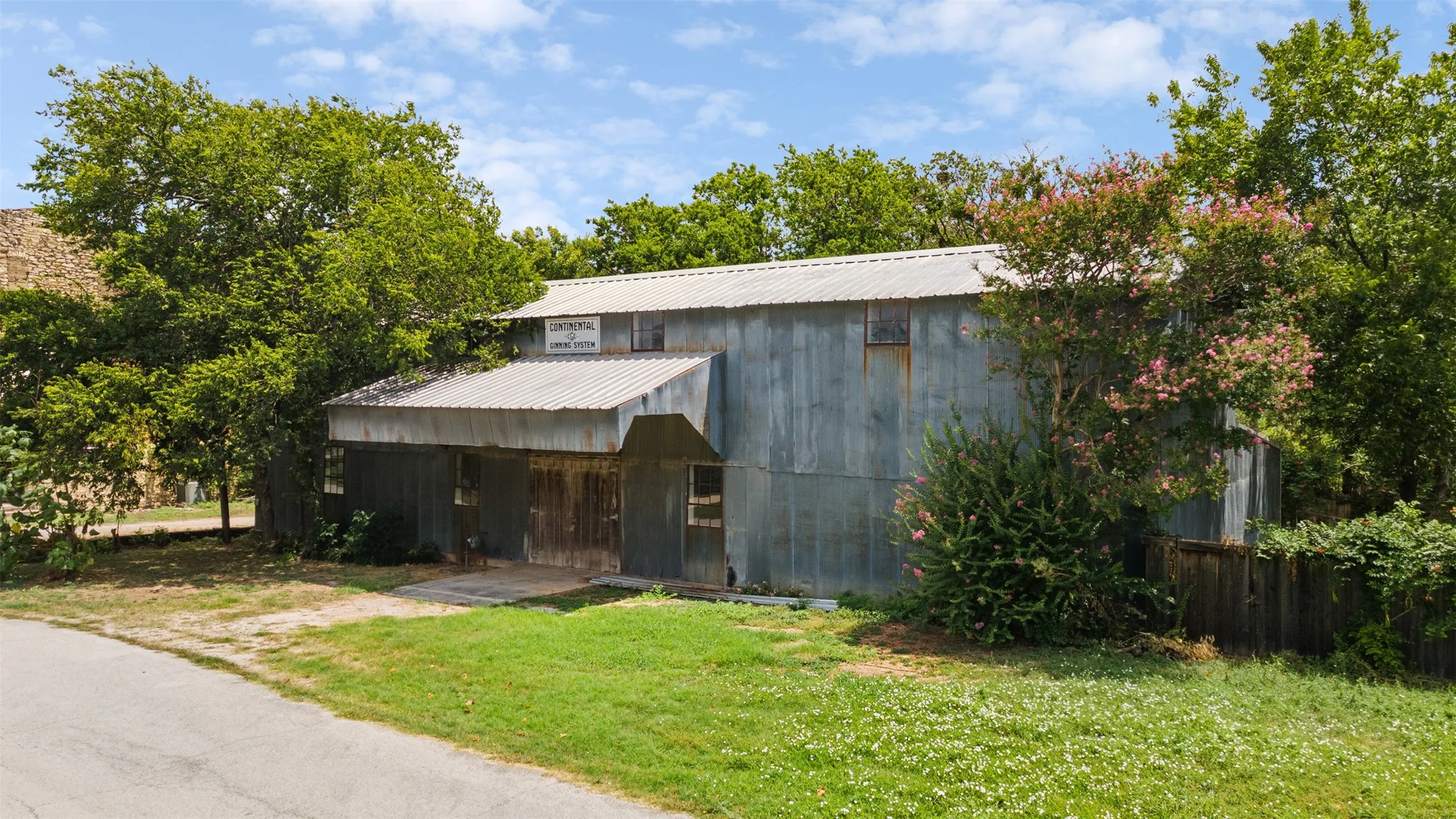 Business For Sale in Wise County , 331 Old Mill Road, Rhome, Texas 76078, 0, 0, Garage spaces, 4,015 Sqft, built in 0, Price $545,000, mls#21276673, Real Estate Agent in Rhome, Homes For Sale in Wise county, Homes For Sale in Rhome, Realtor in Rhome Texas, Real Estate Brokerage Independent Realty Texas, Luminita Cordes Realtor
