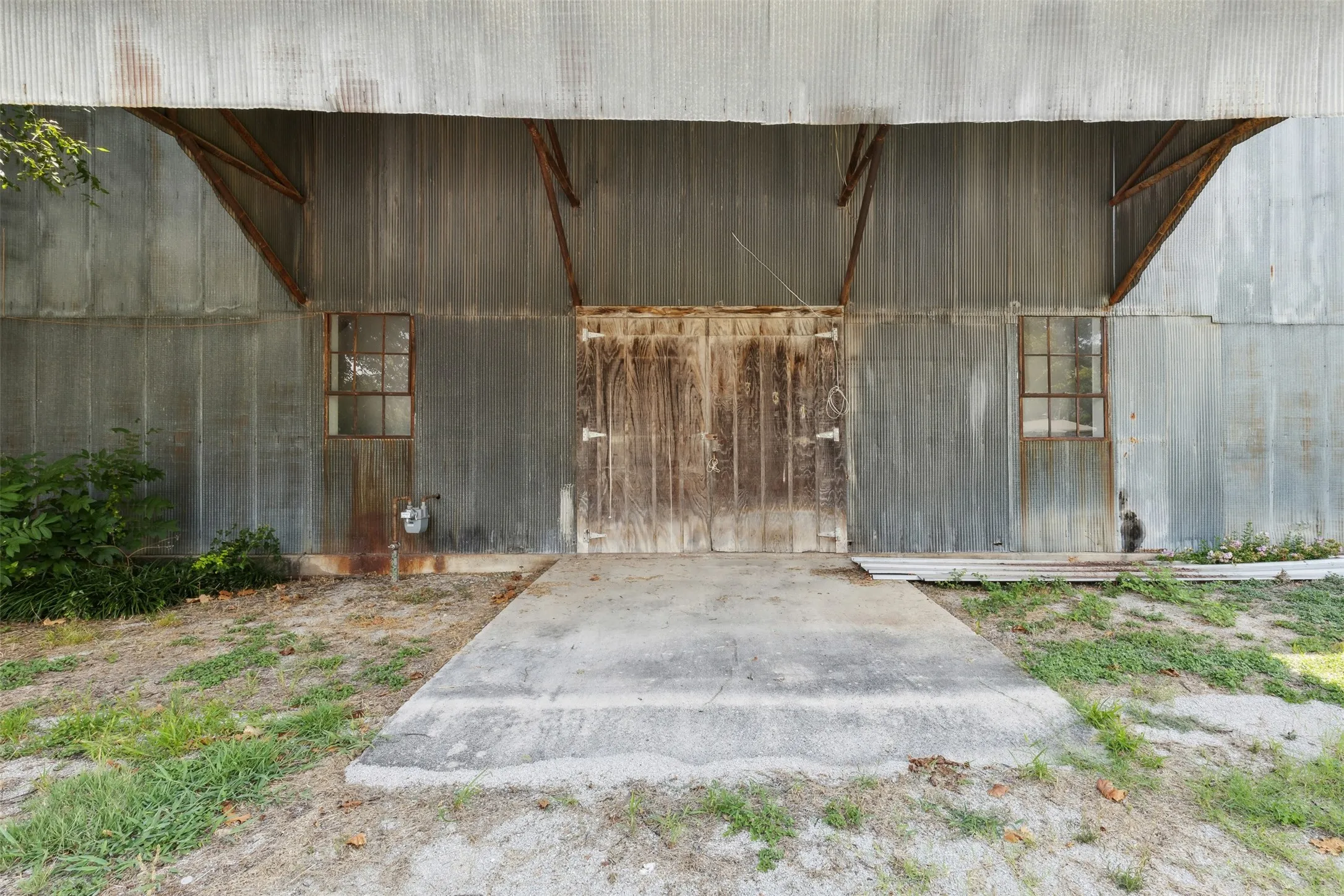 Business For Sale in Wise County , 331 Old Mill Road, Rhome, Texas 76078, 0, 0, Garage spaces, 4,015 Sqft, built in 0, Price $545,000, mls#21276673, Real Estate Agent in Rhome, Homes For Sale in Wise county, Homes For Sale in Rhome, Realtor in Rhome Texas, Real Estate Brokerage Independent Realty Texas, Luminita Cordes Realtor