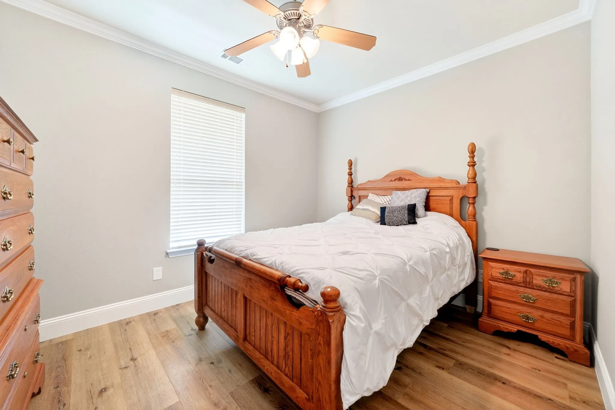 Single Family Residence For Sale in Rockwall County , 1700 N Munson Road, Royse City, Texas 75189, 5 Bedroom, 4 Bathroom, 2 Garage spaces, 3,531 Sqft, built in 2006, Price $1,399,000, mls#21279947, Real Estate Agent in Royse City, Homes For Sale in Rockwall county, Homes For Sale in Royse City, Realtor in Royse City Texas, Real Estate Brokerage Independent Realty Texas, Luminita Cordes Realtor