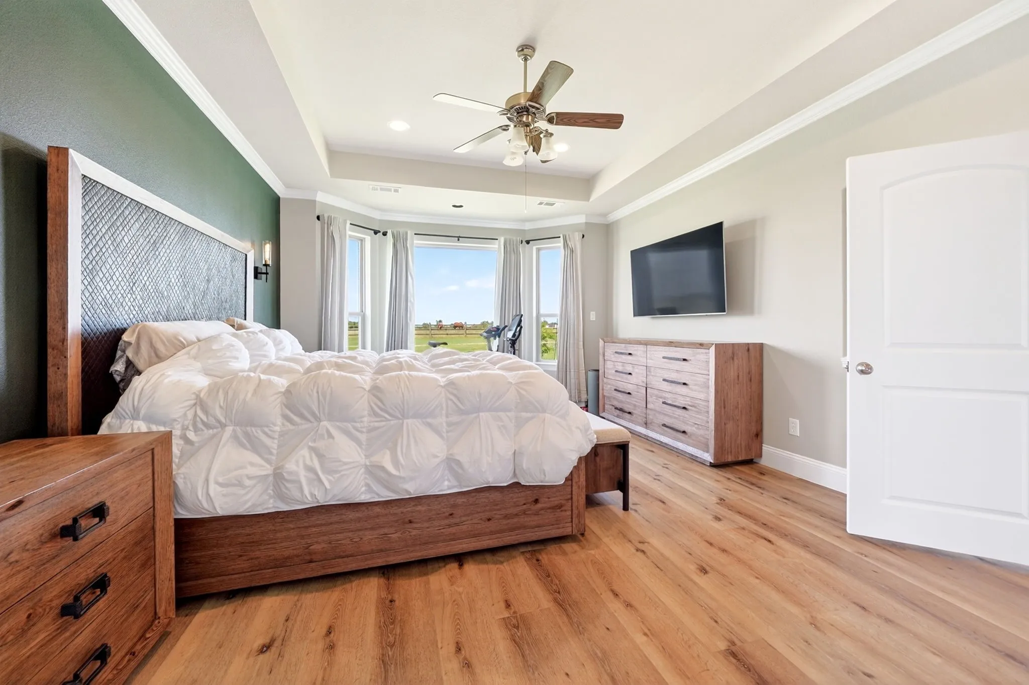 Single Family Residence For Sale in Rockwall County , 1700 N Munson Road, Royse City, Texas 75189, 5 Bedroom, 4 Bathroom, 2 Garage spaces, 3,531 Sqft, built in 2006, Price $1,399,000, mls#21279947, Real Estate Agent in Royse City, Homes For Sale in Rockwall county, Homes For Sale in Royse City, Realtor in Royse City Texas, Real Estate Brokerage Independent Realty Texas, Luminita Cordes Realtor