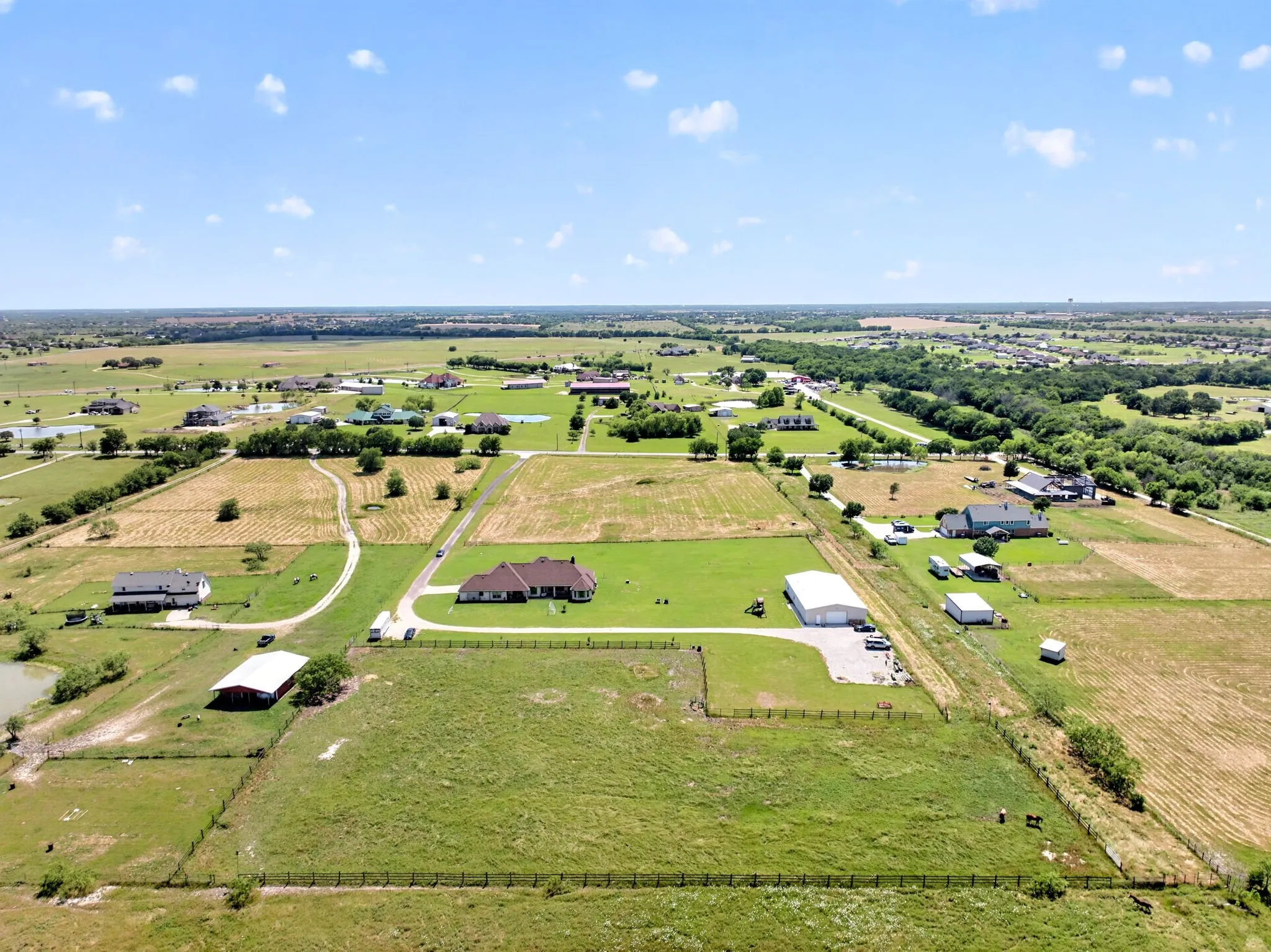 Single Family Residence For Sale in Rockwall County , 1700 N Munson Road, Royse City, Texas 75189, 5 Bedroom, 4 Bathroom, 2 Garage spaces, 3,531 Sqft, built in 2006, Price $1,399,000, mls#21279947, Real Estate Agent in Royse City, Homes For Sale in Rockwall county, Homes For Sale in Royse City, Realtor in Royse City Texas, Real Estate Brokerage Independent Realty Texas, Luminita Cordes Realtor