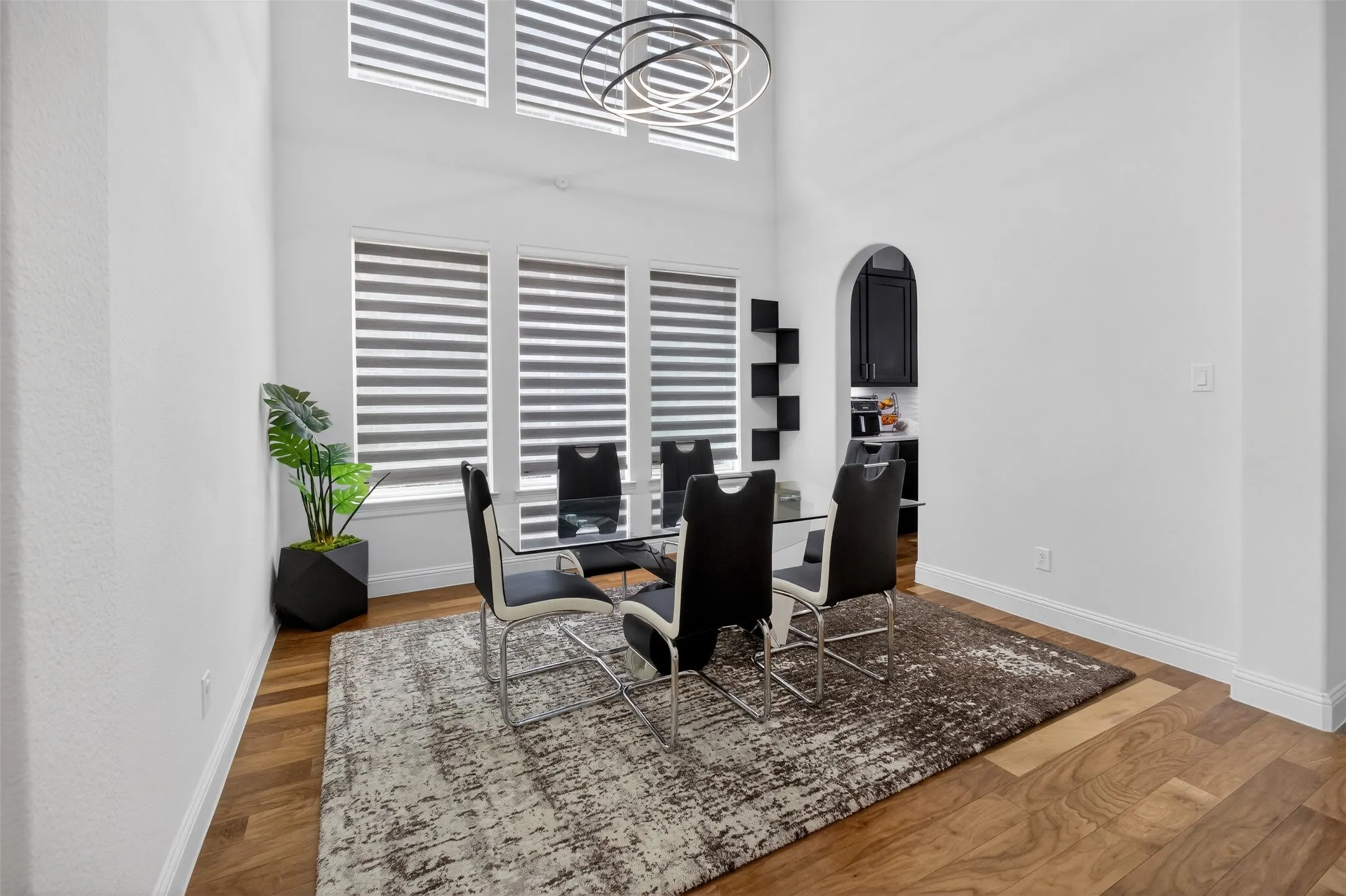 Single Family Residence For Sale in Collin County , 13776 Cardigan Lane, Frisco, Texas 75035, 4 Bedrooms, 5 Bathrooms, 3 Garage spaces, 4,152 Sqft, built in 2019, Price $1,075,000, mls#21279456, Real Estate Agent in Frisco, Homes For Sale in Collin county, Homes For Sale in Frisco, Realtor in Frisco Texas, Real Estate Brokerage Independent Realty Texas, Luminita Cordes Realtor