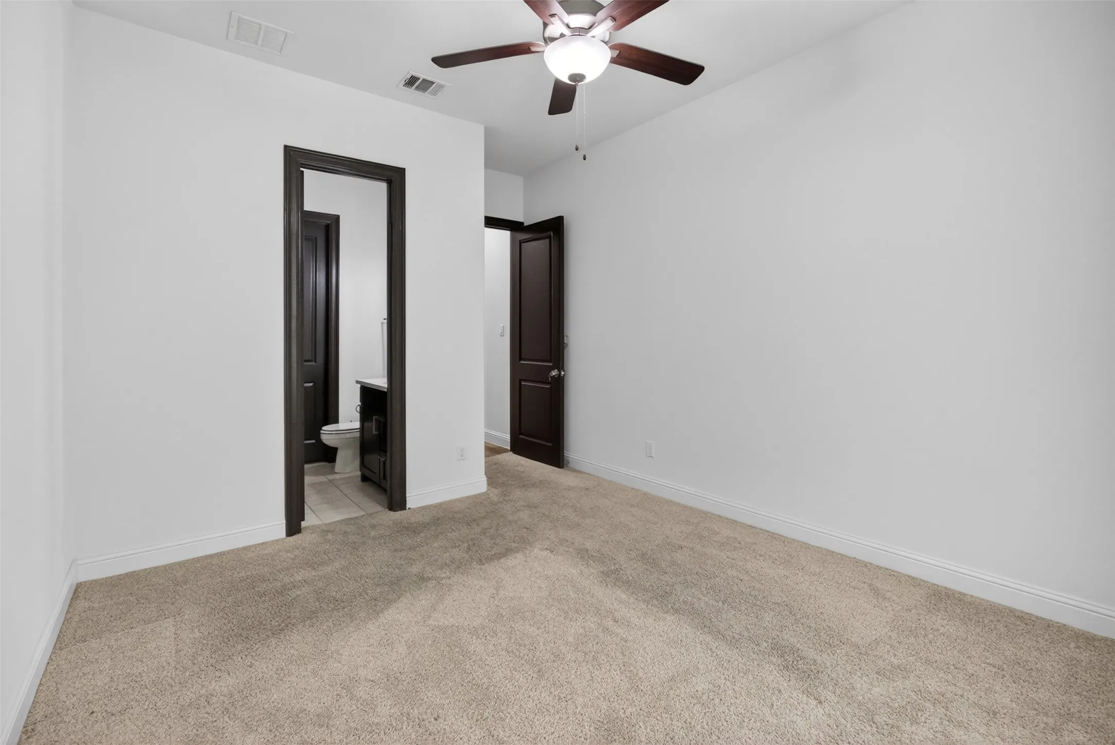 Extra Bedroom down with own full bathroom