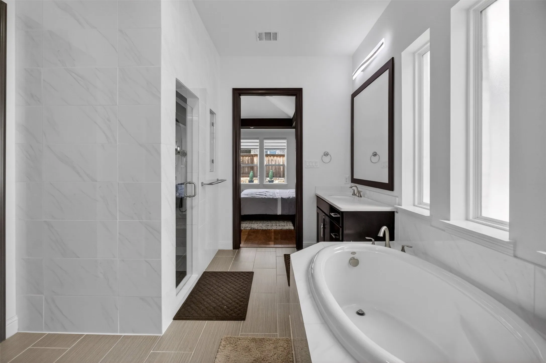 Single Family Residence For Sale in Collin County , 13776 Cardigan Lane, Frisco, Texas 75035, 4 Bedrooms, 5 Bathrooms, 3 Garage spaces, 4,152 Sqft, built in 2019, Price $1,075,000, mls#21279456, Real Estate Agent in Frisco, Homes For Sale in Collin county, Homes For Sale in Frisco, Realtor in Frisco Texas, Real Estate Brokerage Independent Realty Texas, Luminita Cordes Realtor