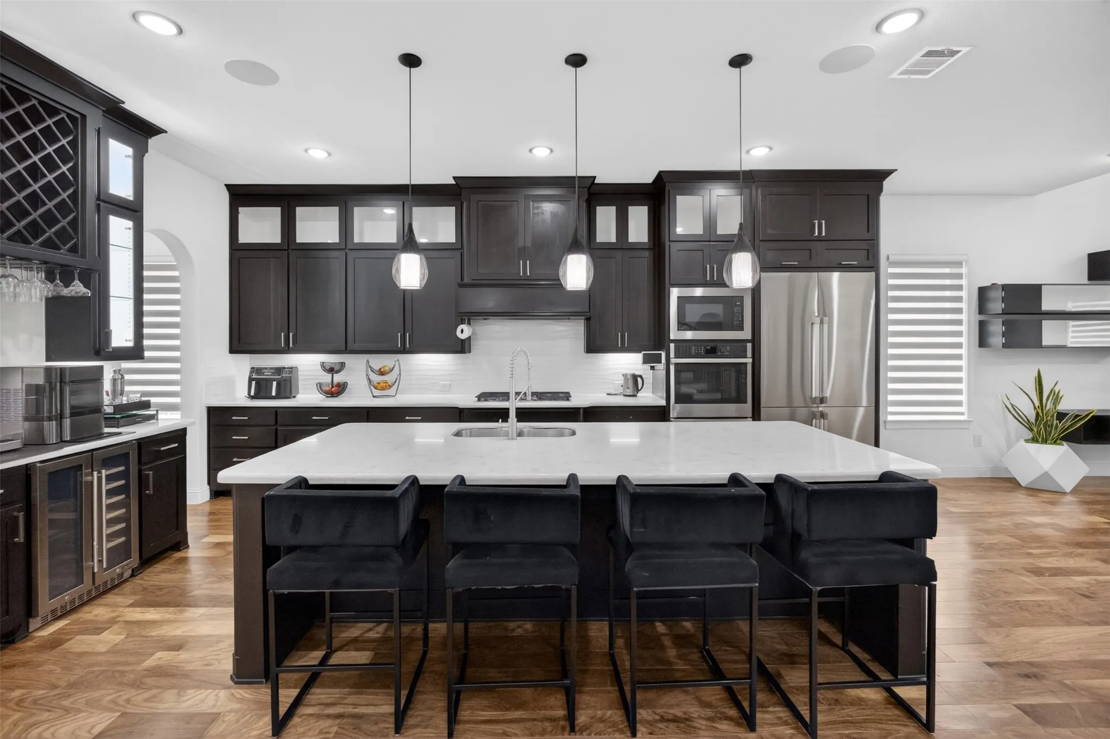 Single Family Residence For Sale in Collin County , 13776 Cardigan Lane, Frisco, Texas 75035, 4 Bedrooms, 5 Bathrooms, 3 Garage spaces, 4,152 Sqft, built in 2019, Price $1,075,000, mls#21279456, Real Estate Agent in Frisco, Homes For Sale in Collin county, Homes For Sale in Frisco, Realtor in Frisco Texas, Real Estate Brokerage Independent Realty Texas, Luminita Cordes Realtor