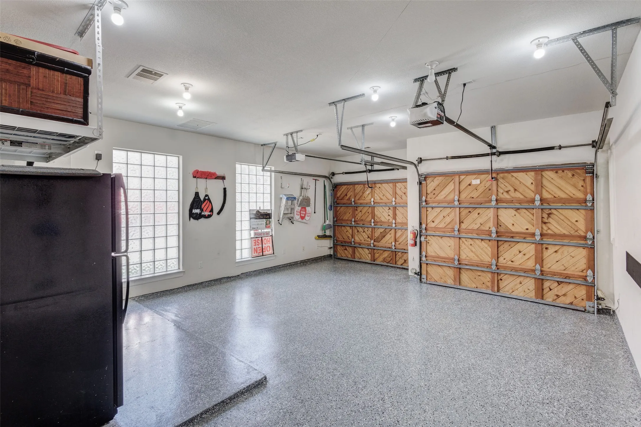 Single Family Residence For Rent in Collin County , 2045 Mason Drive, Frisco, Texas 75034, 3 Bedrooms, 3 Bathrooms, 2 Garage spaces, 3,091 Sqft, built in 2003, Price $5,000, mls#21280308, Real Estate Agent in Frisco, Homes For Rent in Collin county, Homes For Rent in Frisco, Realtor in Frisco Texas, Real Estate Brokerage Independent Realty Texas, Luminita Cordes Realtor