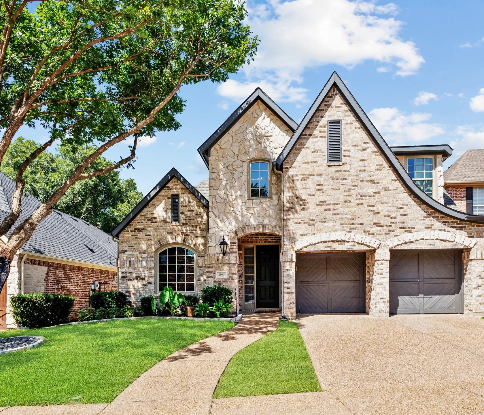 Single Family Residence For Rent in Collin County , 2045 Mason Drive, Frisco, Texas 75034, 3 Bedrooms, 3 Bathrooms, 2 Garage spaces, 3,091 Sqft, built in 2003, Price $5,000, mls#21280308, Real Estate Agent in Frisco, Homes For Rent in Collin county, Homes For Rent in Frisco, Realtor in Frisco Texas, Real Estate Brokerage Independent Realty Texas, Luminita Cordes Realtor