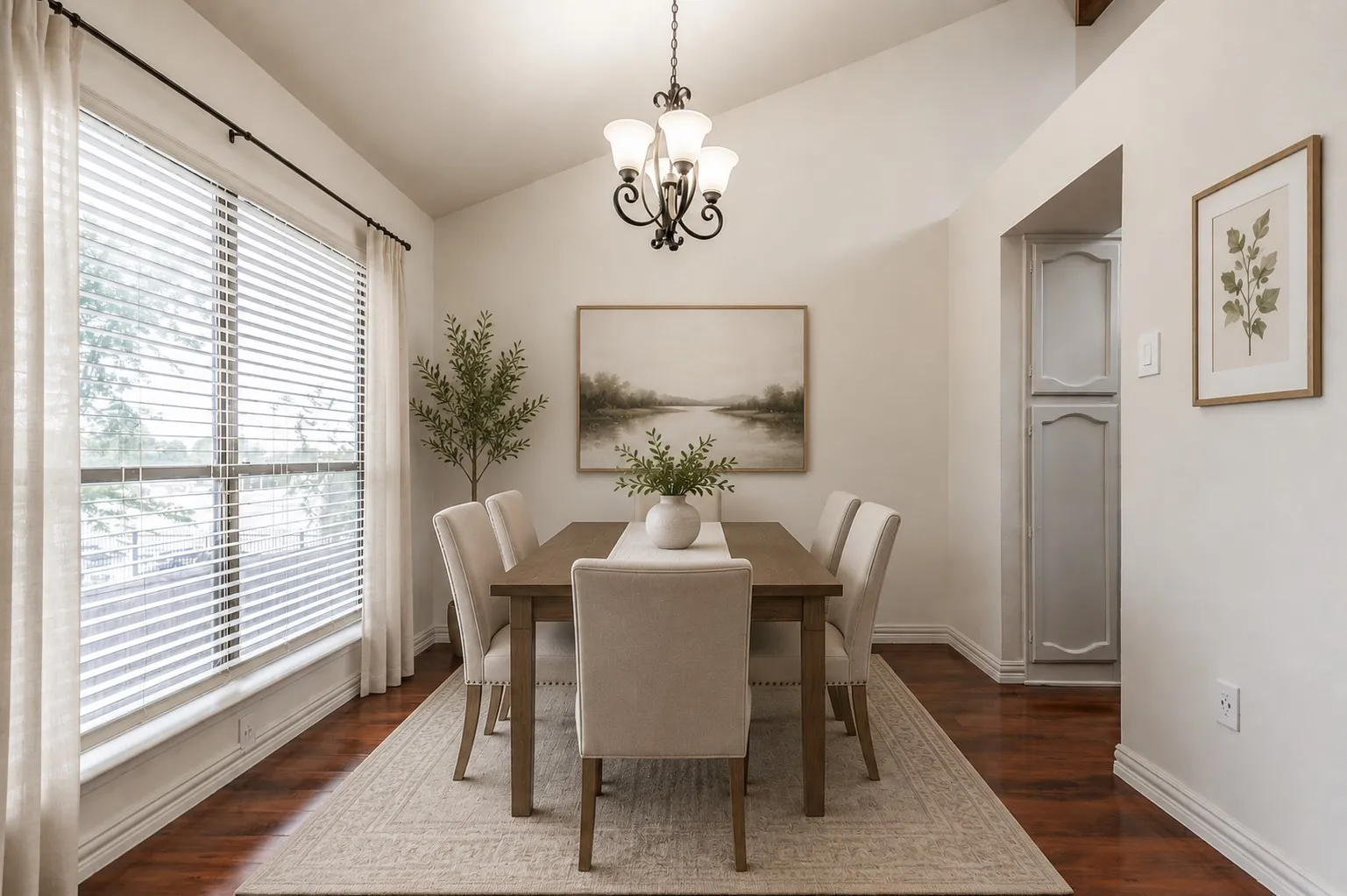 Condominium For Sale in Dallas County , 7031 Holly Hill Drive 10, Dallas, Texas 75231, 2 Bedroom, 2 Bathroom, 2 Garage spaces, 1,225 Sqft, built in 1979, mls#21280311, Real Estate Agent in Dallas, Homes For Sale in Dallas county, Homes For Sale in Dallas, Realtor in Dallas Texas, Real Estate Brokerage Independent Realty Texas, Luminita Cordes Realtor