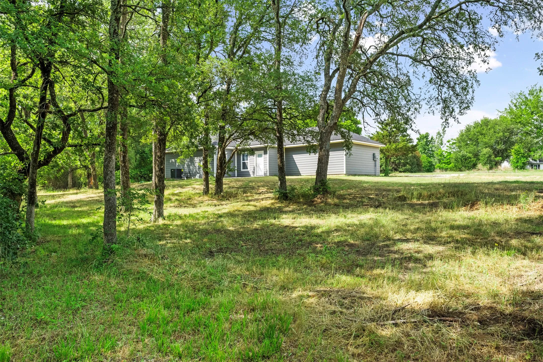 Single Family Residence For Sale in Navarro County , 851 SE County Road 3048d, Corsicana, Texas 75109, 4 Bedroom, 2 Bathroom, 2 Garage spaces, 1,576 Sqft, built in 2025, mls#21268978, Real Estate Agent in Corsicana, Homes For Sale in Navarro county, Homes For Sale in Corsicana, Realtor in Corsicana Texas, Real Estate Brokerage Independent Realty Texas, Luminita Cordes Realtor