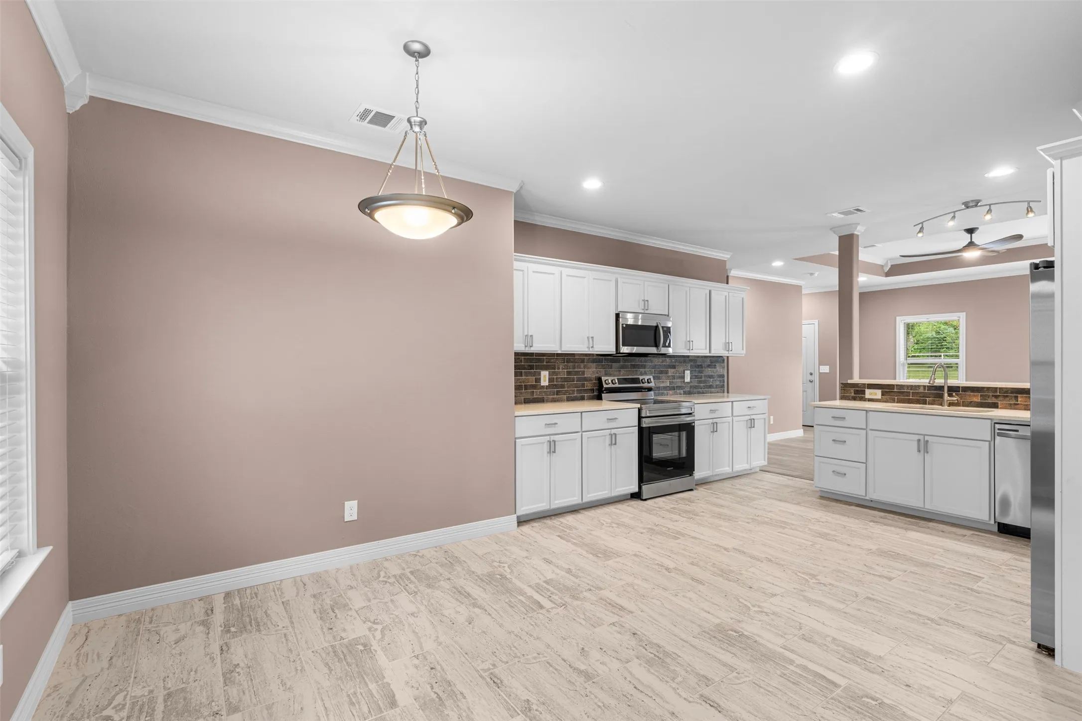 Single Family Residence For Sale in Navarro County , 851 SE County Road 3048d, Corsicana, Texas 75109, 4 Bedroom, 2 Bathroom, 2 Garage spaces, 1,576 Sqft, built in 2025, mls#21268978, Real Estate Agent in Corsicana, Homes For Sale in Navarro county, Homes For Sale in Corsicana, Realtor in Corsicana Texas, Real Estate Brokerage Independent Realty Texas, Luminita Cordes Realtor