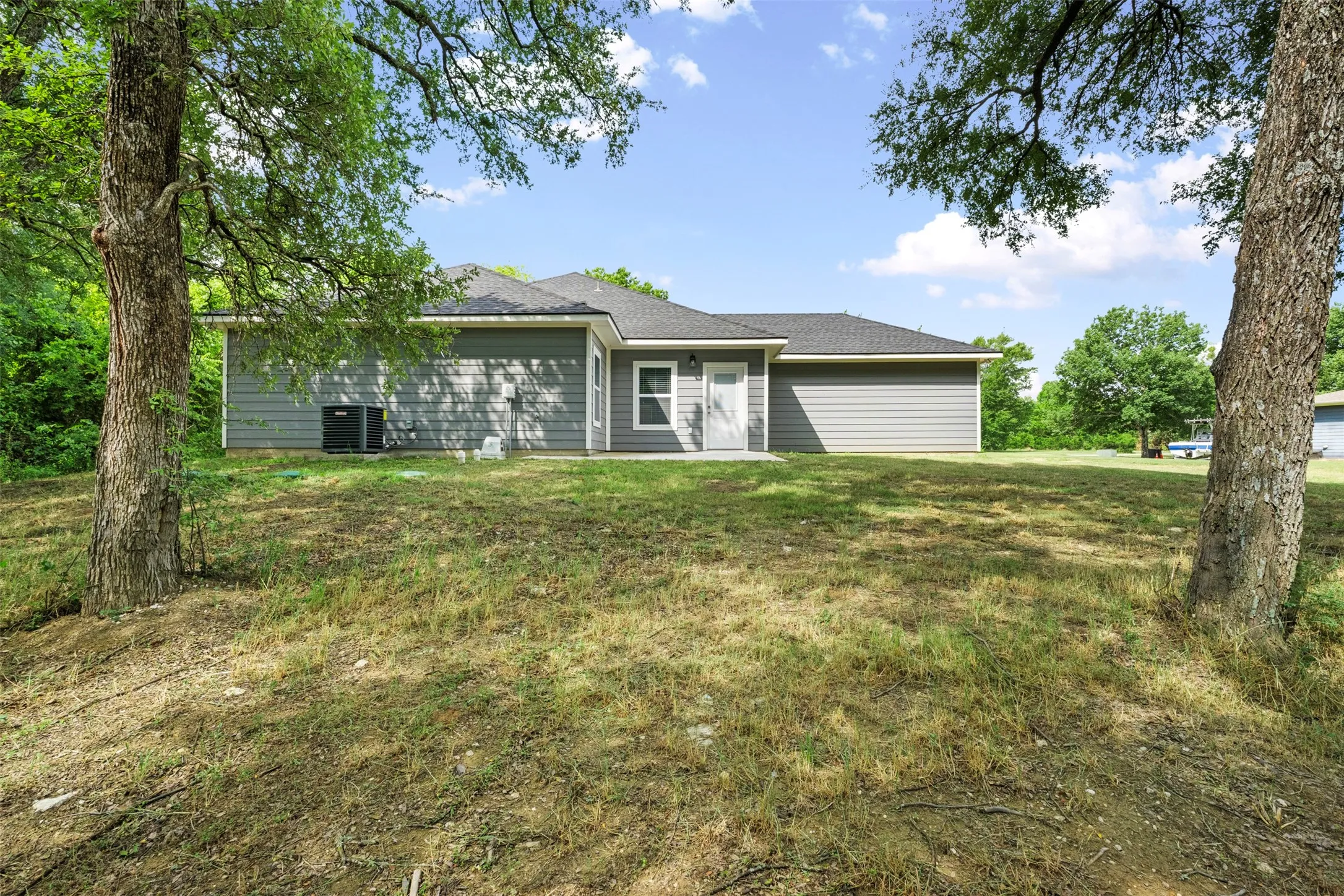 Single Family Residence For Sale in Navarro County , 851 SE County Road 3048d, Corsicana, Texas 75109, 4 Bedroom, 2 Bathroom, 2 Garage spaces, 1,576 Sqft, built in 2025, mls#21268978, Real Estate Agent in Corsicana, Homes For Sale in Navarro county, Homes For Sale in Corsicana, Realtor in Corsicana Texas, Real Estate Brokerage Independent Realty Texas, Luminita Cordes Realtor