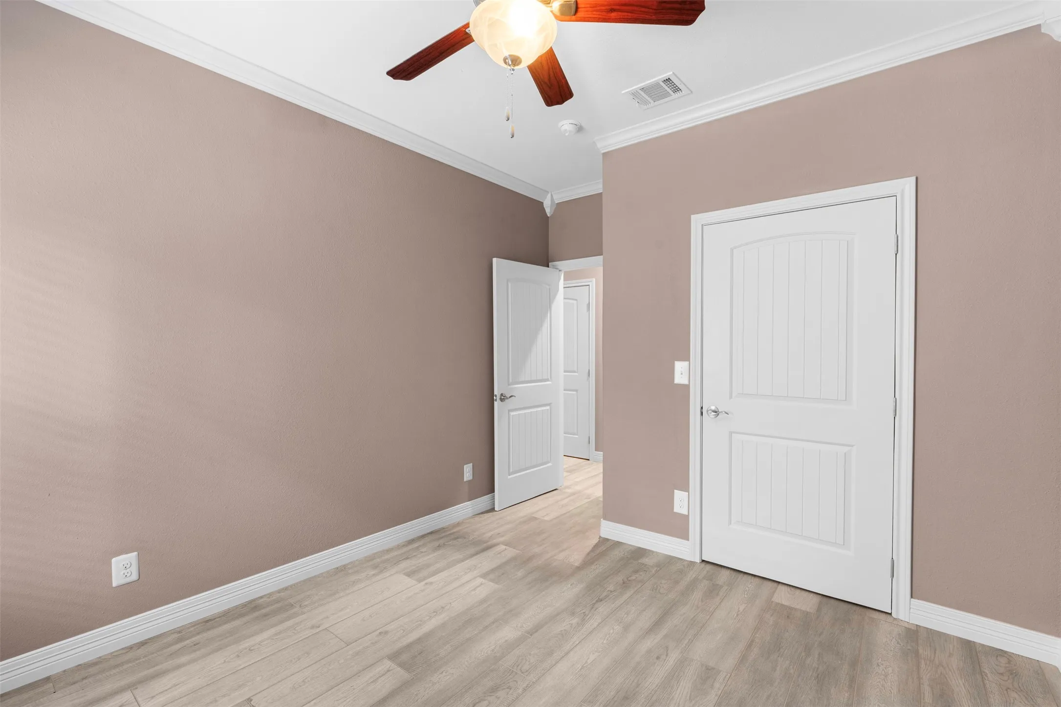 Single Family Residence For Sale in Navarro County , 851 SE County Road 3048d, Corsicana, Texas 75109, 4 Bedroom, 2 Bathroom, 2 Garage spaces, 1,576 Sqft, built in 2025, mls#21268978, Real Estate Agent in Corsicana, Homes For Sale in Navarro county, Homes For Sale in Corsicana, Realtor in Corsicana Texas, Real Estate Brokerage Independent Realty Texas, Luminita Cordes Realtor