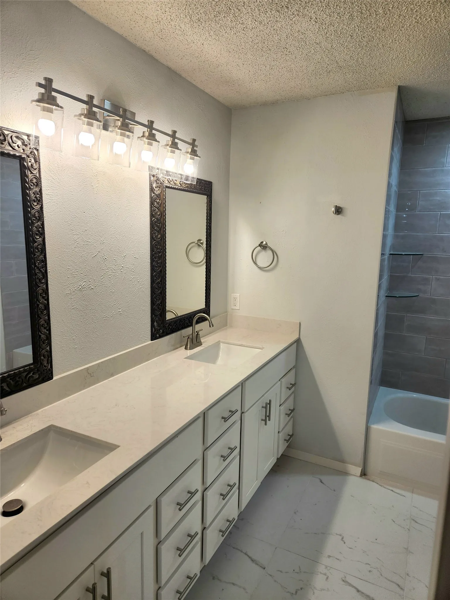 Single Family Residence For Sale in Dallas County , 1838 Oak Hill Circle, Dallas, Texas 75217, 3 Bedroom, 2 Bathroom, 2 Garage spaces, 1,771 Sqft, built in 1963, mls#21280323, Real Estate Agent in Dallas, Homes For Sale in Dallas county, Homes For Sale in Dallas, Realtor in Dallas Texas, Real Estate Brokerage Independent Realty Texas, Luminita Cordes Realtor