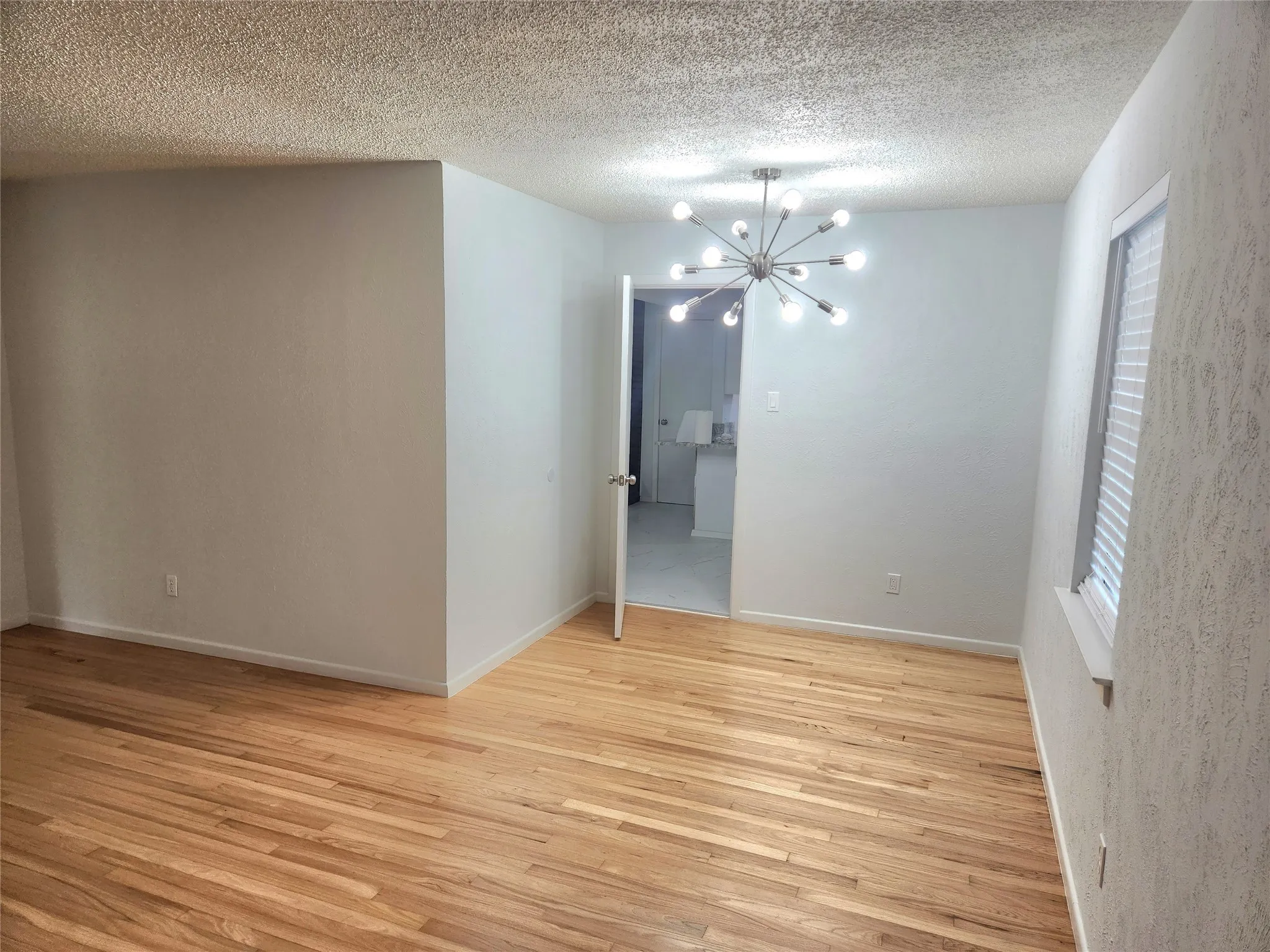 Single Family Residence For Sale in Dallas County , 1838 Oak Hill Circle, Dallas, Texas 75217, 3 Bedroom, 2 Bathroom, 2 Garage spaces, 1,771 Sqft, built in 1963, mls#21280323, Real Estate Agent in Dallas, Homes For Sale in Dallas county, Homes For Sale in Dallas, Realtor in Dallas Texas, Real Estate Brokerage Independent Realty Texas, Luminita Cordes Realtor