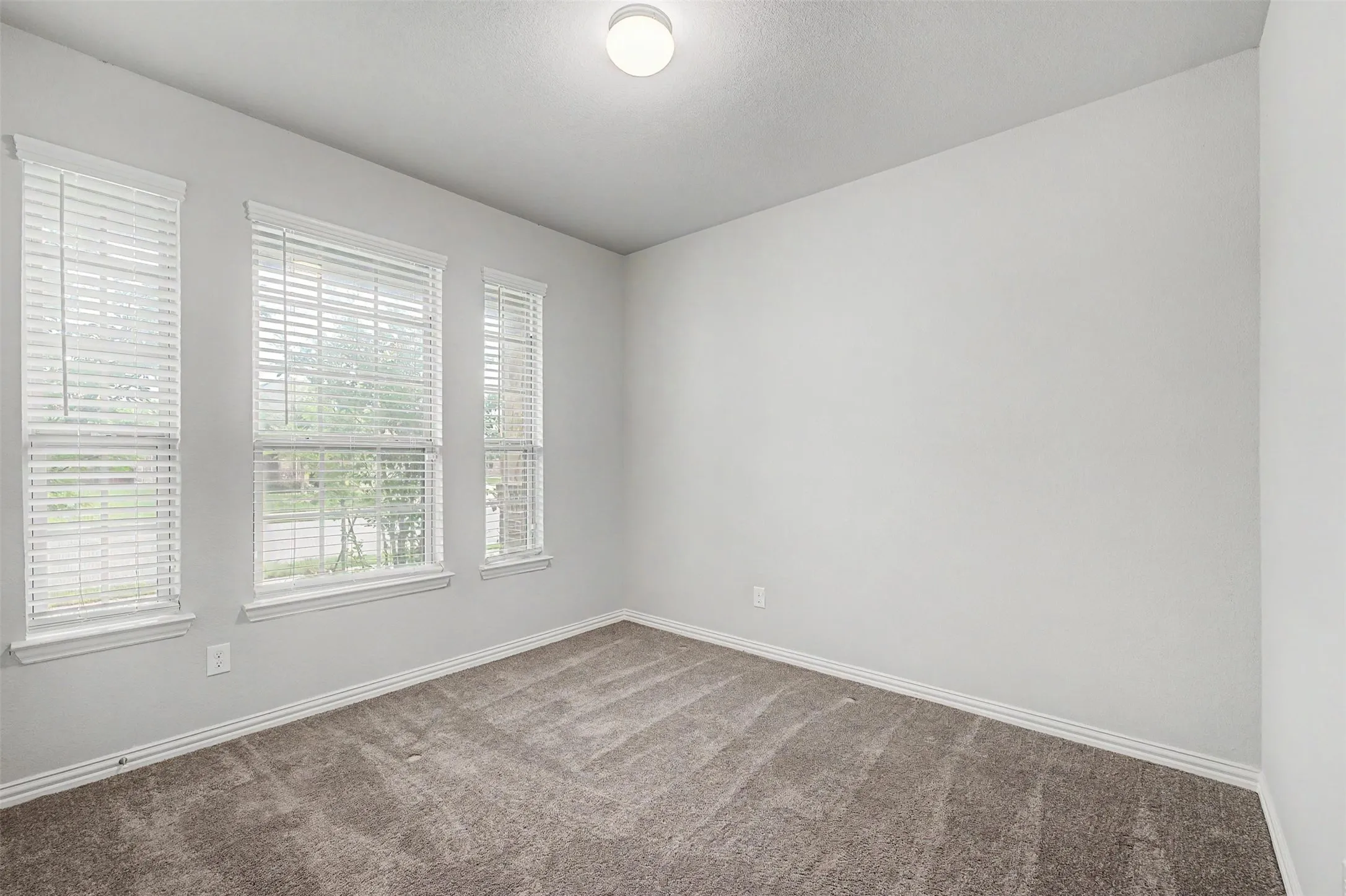 Single Family Residence For Sale in Rockwall County , 420 Attlee Drive, Fate, Texas 75189, 4 Bedroom, 4 Bathroom, 2 Garage spaces, 2,826 Sqft, built in 2019, mls#21279790, Real Estate Agent in Fate, Homes For Sale in Rockwall county, Homes For Sale in Fate, Realtor in Fate Texas, Real Estate Brokerage Independent Realty Texas, Luminita Cordes Realtor