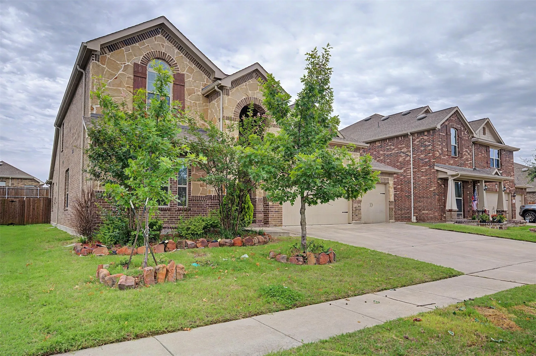 Single Family Residence For Sale in Rockwall County , 420 Attlee Drive, Fate, Texas 75189, 4 Bedroom, 4 Bathroom, 2 Garage spaces, 2,826 Sqft, built in 2019, mls#21279790, Real Estate Agent in Fate, Homes For Sale in Rockwall county, Homes For Sale in Fate, Realtor in Fate Texas, Real Estate Brokerage Independent Realty Texas, Luminita Cordes Realtor