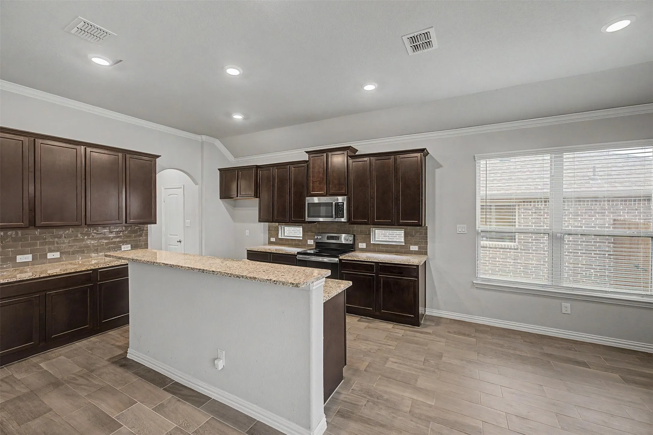 Single Family Residence For Sale in Rockwall County , 420 Attlee Drive, Fate, Texas 75189, 4 Bedroom, 4 Bathroom, 2 Garage spaces, 2,826 Sqft, built in 2019, mls#21279790, Real Estate Agent in Fate, Homes For Sale in Rockwall county, Homes For Sale in Fate, Realtor in Fate Texas, Real Estate Brokerage Independent Realty Texas, Luminita Cordes Realtor