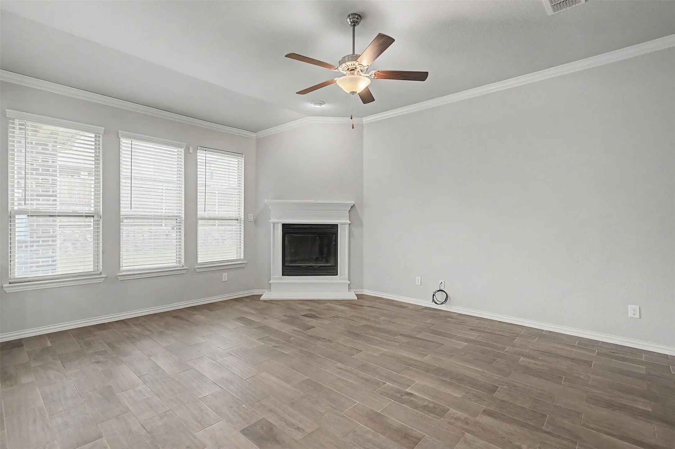 Single Family Residence For Sale in Rockwall County , 420 Attlee Drive, Fate, Texas 75189, 4 Bedroom, 4 Bathroom, 2 Garage spaces, 2,826 Sqft, built in 2019, mls#21279790, Real Estate Agent in Fate, Homes For Sale in Rockwall county, Homes For Sale in Fate, Realtor in Fate Texas, Real Estate Brokerage Independent Realty Texas, Luminita Cordes Realtor