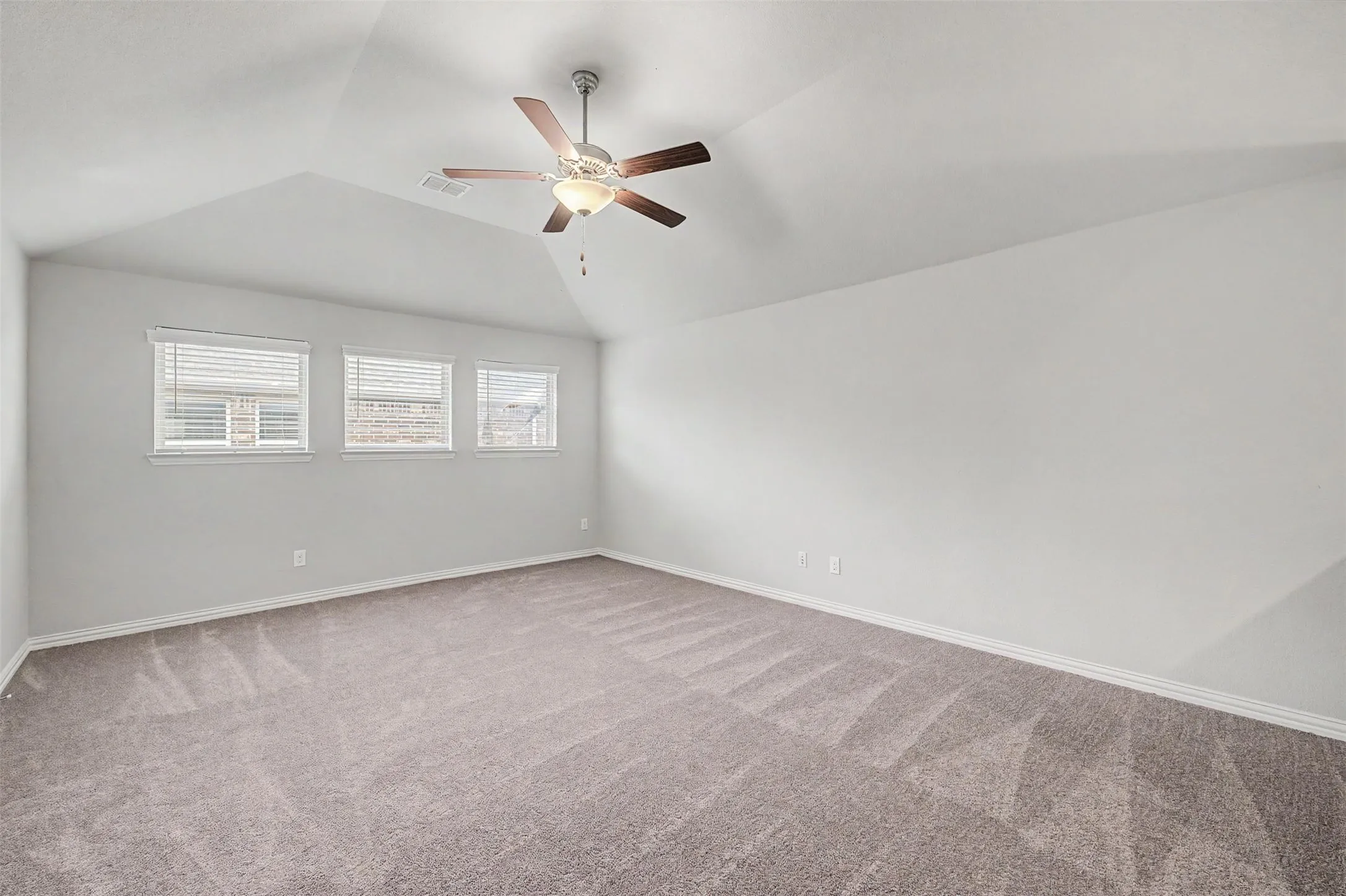 Single Family Residence For Sale in Rockwall County , 420 Attlee Drive, Fate, Texas 75189, 4 Bedroom, 4 Bathroom, 2 Garage spaces, 2,826 Sqft, built in 2019, mls#21279790, Real Estate Agent in Fate, Homes For Sale in Rockwall county, Homes For Sale in Fate, Realtor in Fate Texas, Real Estate Brokerage Independent Realty Texas, Luminita Cordes Realtor