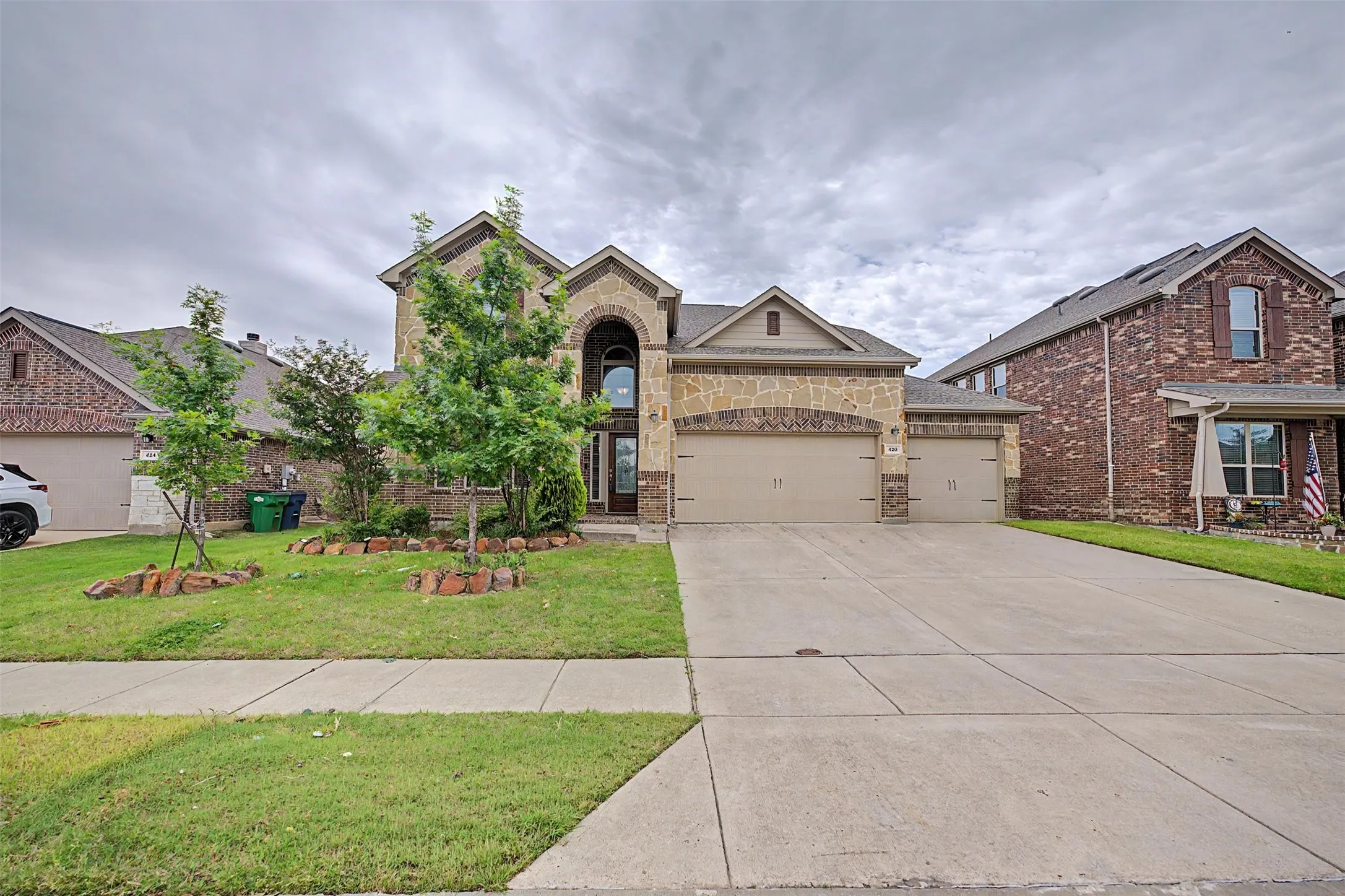 Single Family Residence For Sale in Rockwall County , 420 Attlee Drive, Fate, Texas 75189, 4 Bedroom, 4 Bathroom, 2 Garage spaces, 2,826 Sqft, built in 2019, mls#21279790, Real Estate Agent in Fate, Homes For Sale in Rockwall county, Homes For Sale in Fate, Realtor in Fate Texas, Real Estate Brokerage Independent Realty Texas, Luminita Cordes Realtor
