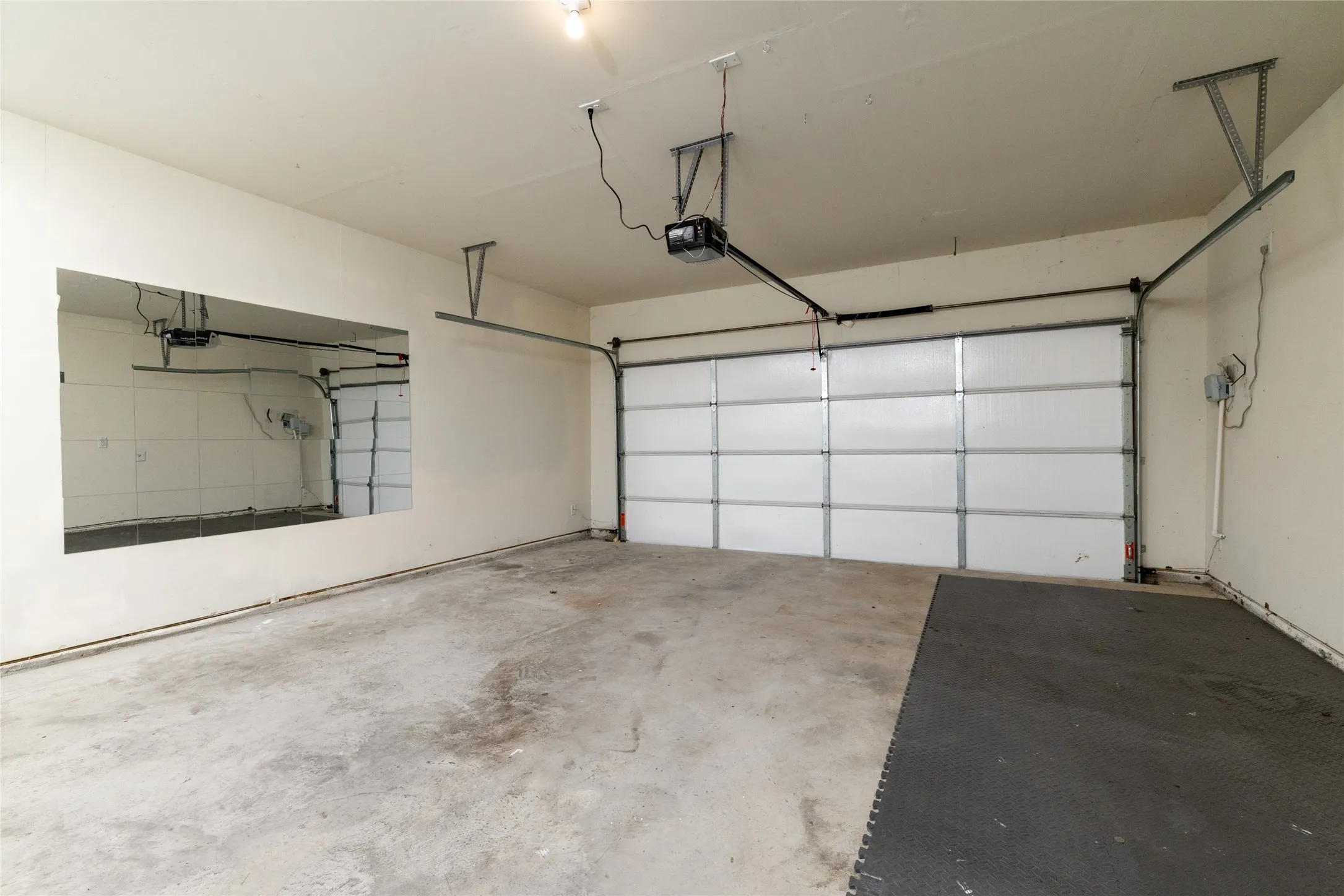Single Family Residence For Sale in Tarrant County , 3716 Jazmine Drive, Forest Hill, Texas 76140, 3 Bedrooms, 2 Bathrooms, 2 Garage spaces, 1,847 Sqft, built in 2018, Price $299,950, mls#21279920, Real Estate Agent in Forest Hill, Homes For Sale in Tarrant county, Homes For Sale in Forest Hill, Realtor in Forest Hill Texas, Real Estate Brokerage Independent Realty Texas, Luminita Cordes Realtor