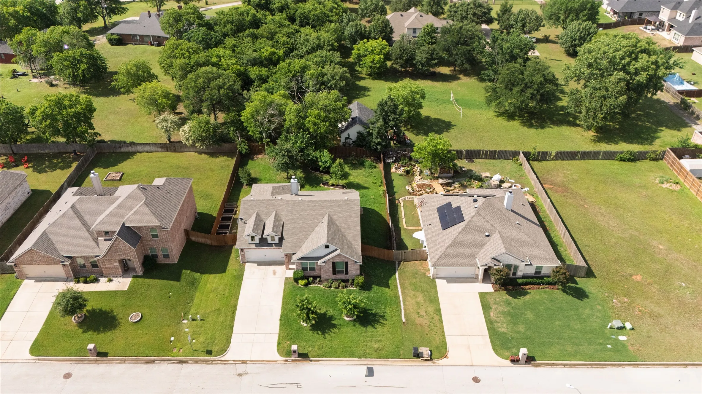 Single Family Residence For Sale in Tarrant County , 3716 Jazmine Drive, Forest Hill, Texas 76140, 3 Bedrooms, 2 Bathrooms, 2 Garage spaces, 1,847 Sqft, built in 2018, Price $299,950, mls#21279920, Real Estate Agent in Forest Hill, Homes For Sale in Tarrant county, Homes For Sale in Forest Hill, Realtor in Forest Hill Texas, Real Estate Brokerage Independent Realty Texas, Luminita Cordes Realtor