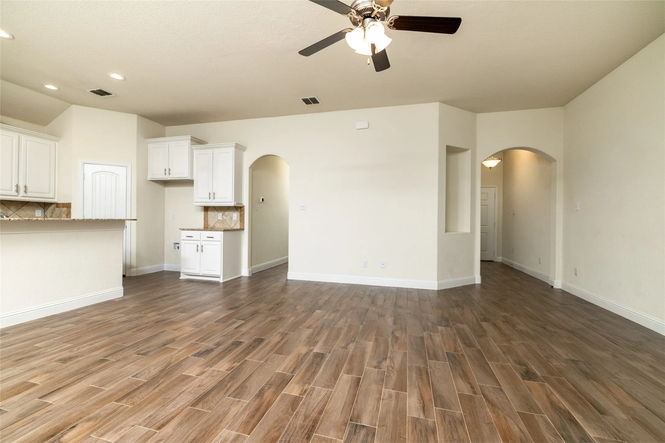 Single Family Residence For Sale in Tarrant County , 3716 Jazmine Drive, Forest Hill, Texas 76140, 3 Bedrooms, 2 Bathrooms, 2 Garage spaces, 1,847 Sqft, built in 2018, Price $299,950, mls#21279920, Real Estate Agent in Forest Hill, Homes For Sale in Tarrant county, Homes For Sale in Forest Hill, Realtor in Forest Hill Texas, Real Estate Brokerage Independent Realty Texas, Luminita Cordes Realtor