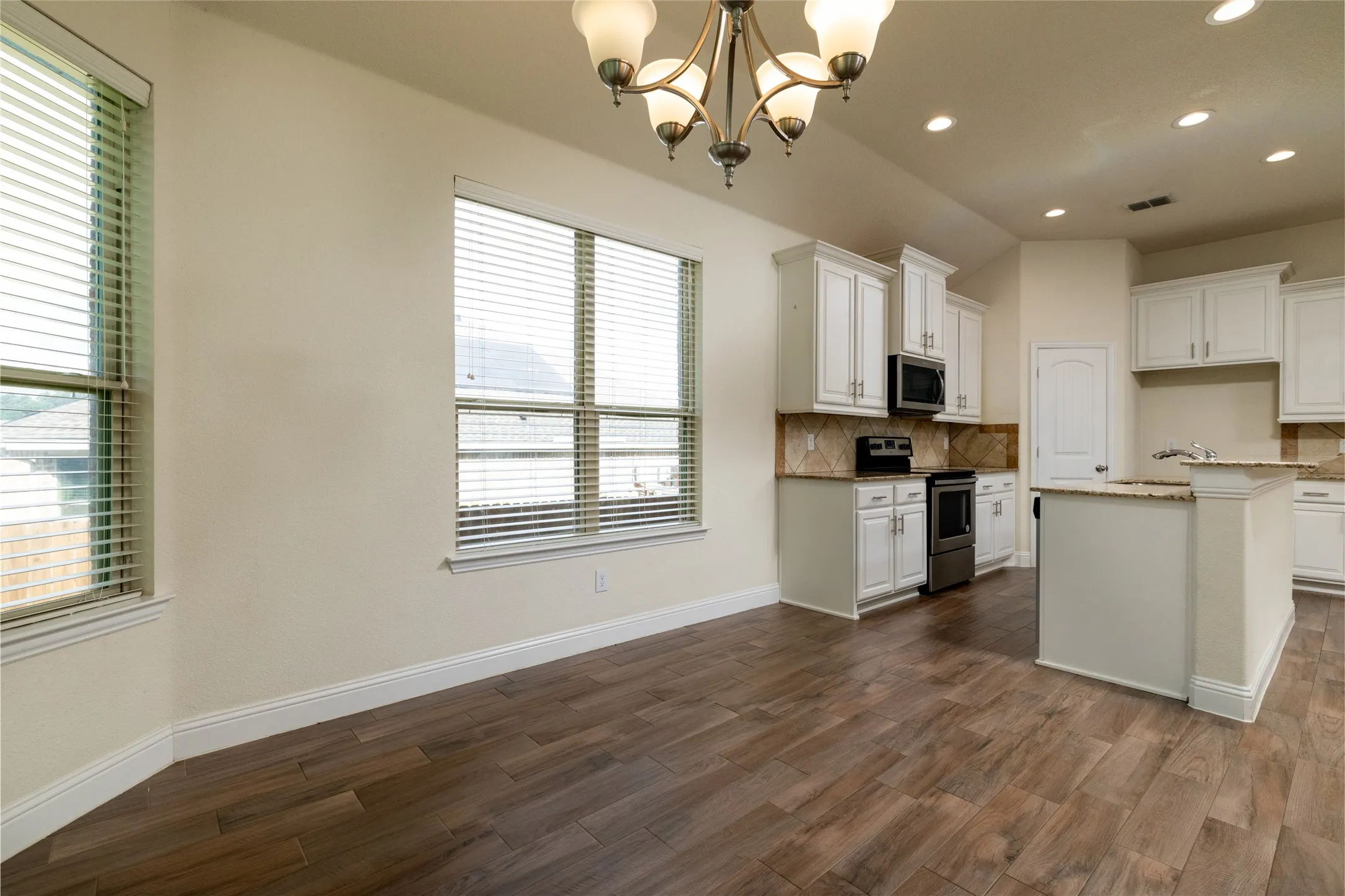 Single Family Residence For Sale in Tarrant County , 3716 Jazmine Drive, Forest Hill, Texas 76140, 3 Bedrooms, 2 Bathrooms, 2 Garage spaces, 1,847 Sqft, built in 2018, Price $299,950, mls#21279920, Real Estate Agent in Forest Hill, Homes For Sale in Tarrant county, Homes For Sale in Forest Hill, Realtor in Forest Hill Texas, Real Estate Brokerage Independent Realty Texas, Luminita Cordes Realtor