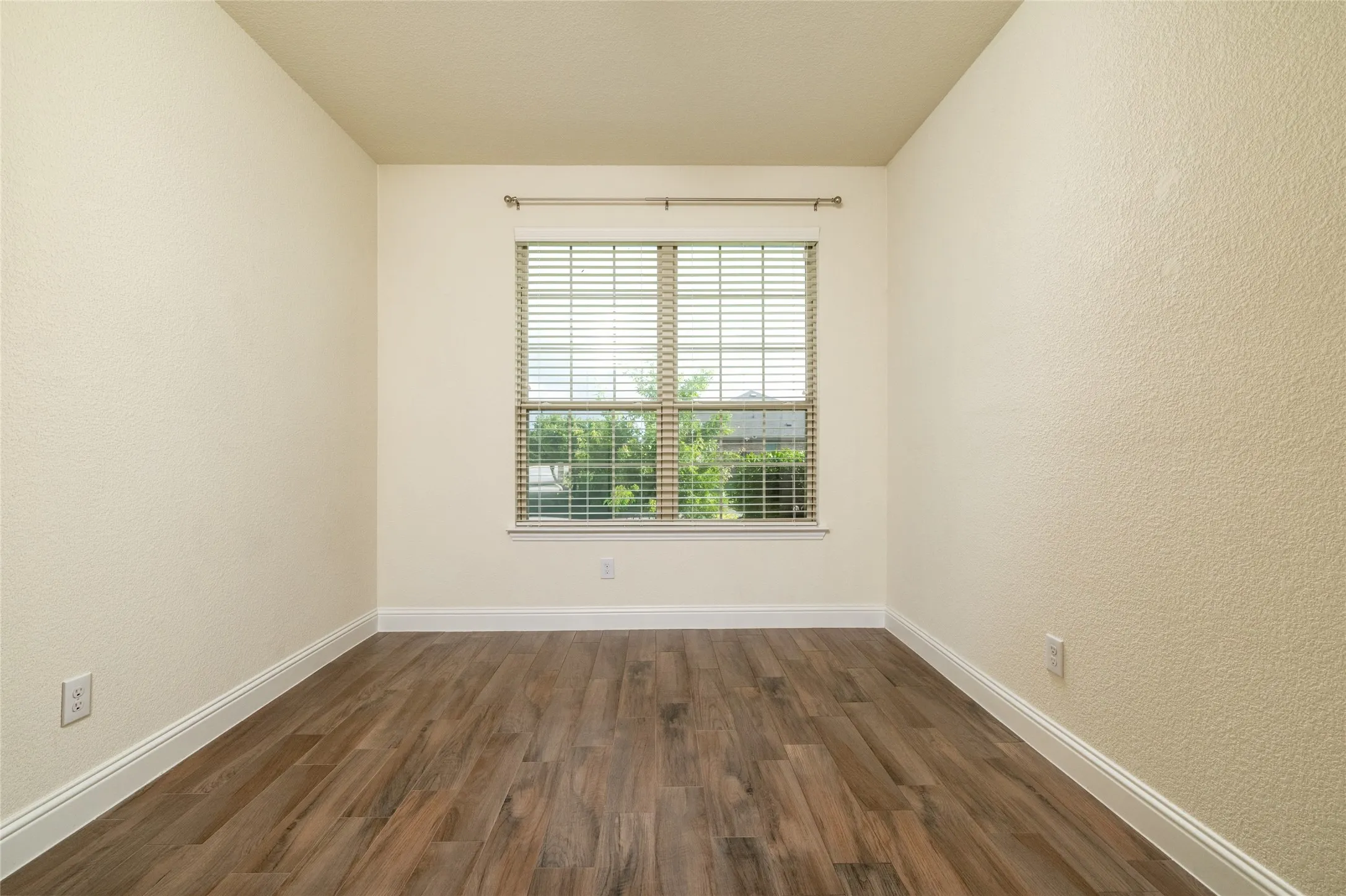 Single Family Residence For Sale in Tarrant County , 3716 Jazmine Drive, Forest Hill, Texas 76140, 3 Bedrooms, 2 Bathrooms, 2 Garage spaces, 1,847 Sqft, built in 2018, Price $299,950, mls#21279920, Real Estate Agent in Forest Hill, Homes For Sale in Tarrant county, Homes For Sale in Forest Hill, Realtor in Forest Hill Texas, Real Estate Brokerage Independent Realty Texas, Luminita Cordes Realtor