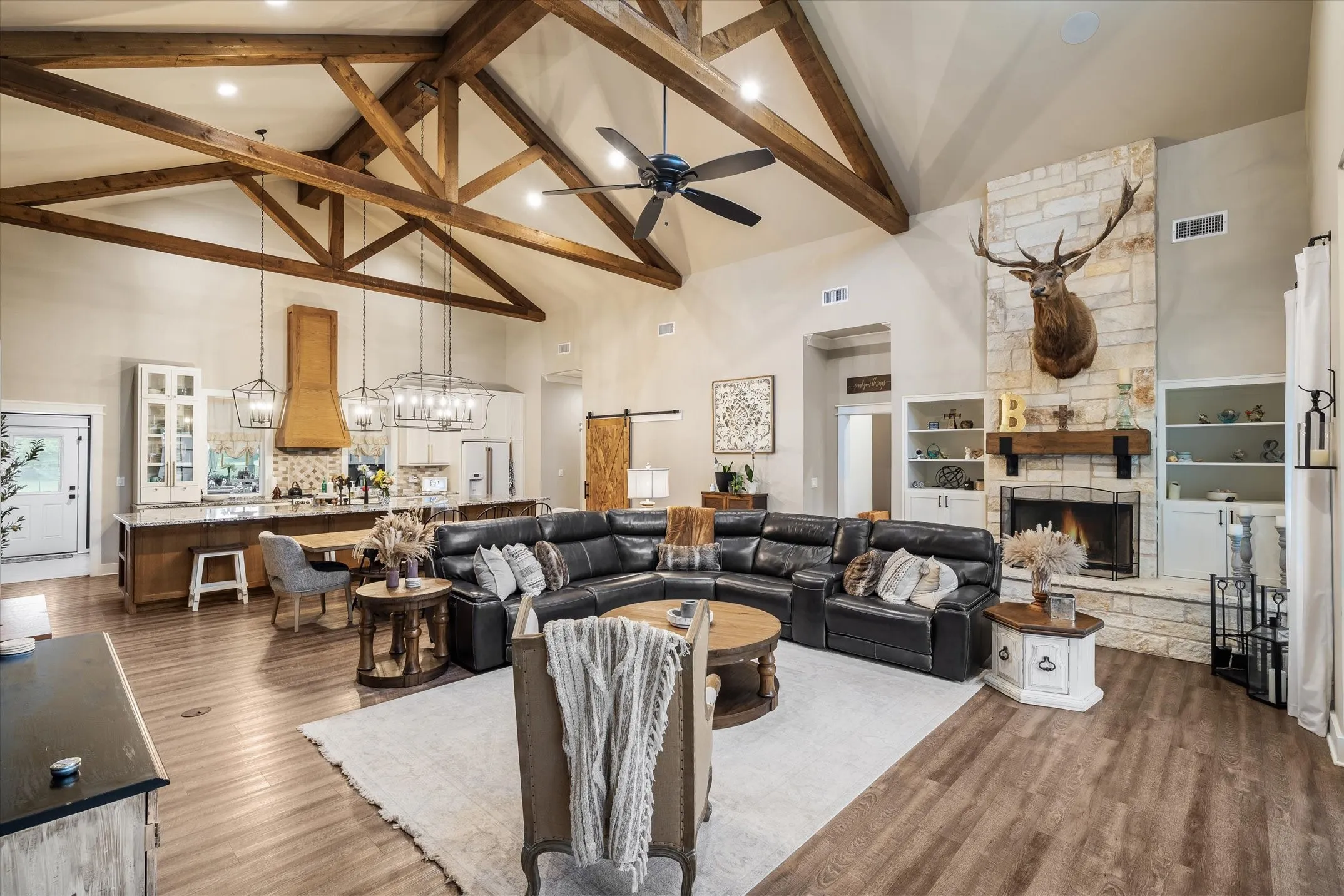Single Family Residence For Sale in Van Zandt County , 185 Vz County Road 3818, Wills Point, Texas 75169, 4 Bedroom, 2 Bathroom, 2 Garage spaces, 2,530 Sqft, built in 2020, mls#21279718, Real Estate Agent in Wills Point, Homes For Sale in Van Zandt county, Homes For Sale in Wills Point, Realtor in Wills Point Texas, Real Estate Brokerage Independent Realty Texas, Luminita Cordes Realtor