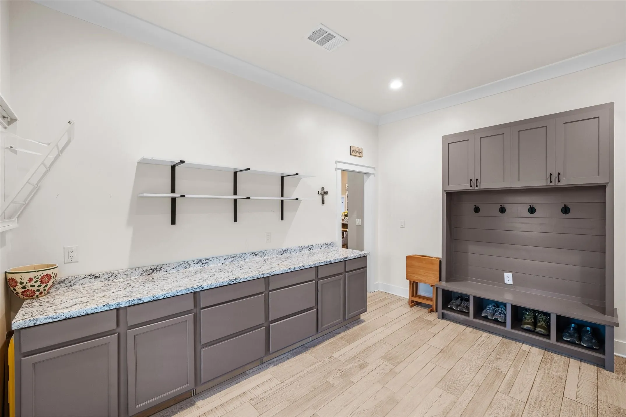 Single Family Residence For Sale in Van Zandt County , 185 Vz County Road 3818, Wills Point, Texas 75169, 4 Bedroom, 2 Bathroom, 2 Garage spaces, 2,530 Sqft, built in 2020, mls#21279718, Real Estate Agent in Wills Point, Homes For Sale in Van Zandt county, Homes For Sale in Wills Point, Realtor in Wills Point Texas, Real Estate Brokerage Independent Realty Texas, Luminita Cordes Realtor