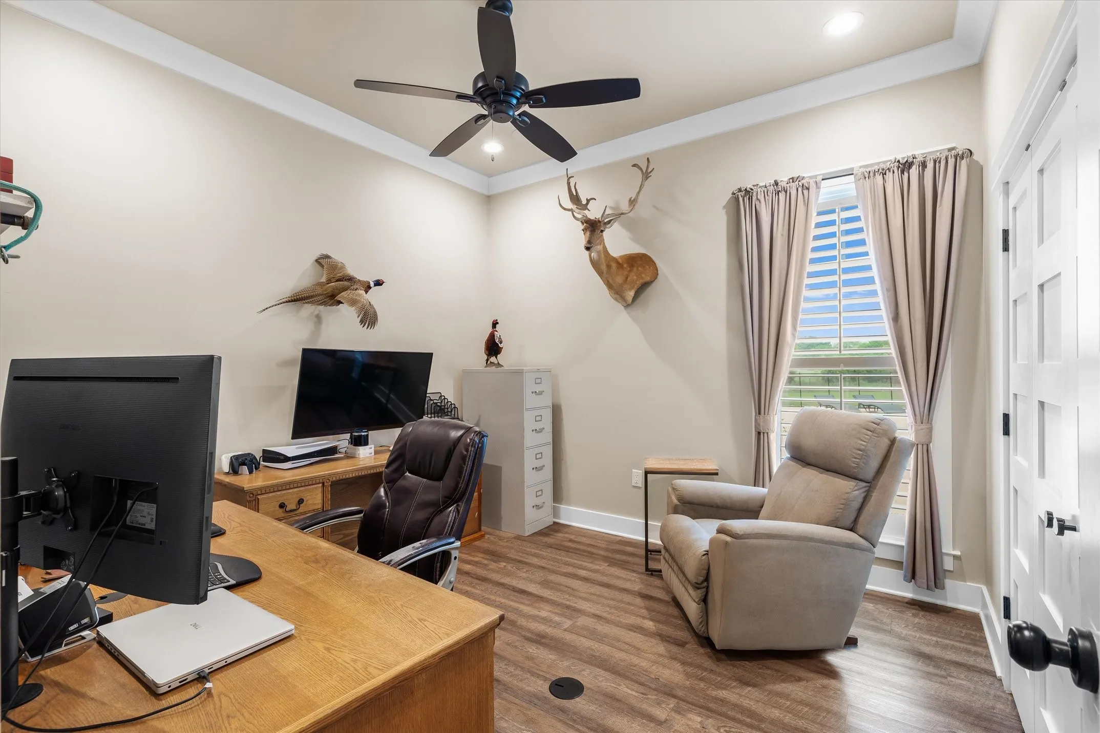 Single Family Residence For Sale in Van Zandt County , 185 Vz County Road 3818, Wills Point, Texas 75169, 4 Bedroom, 2 Bathroom, 2 Garage spaces, 2,530 Sqft, built in 2020, mls#21279718, Real Estate Agent in Wills Point, Homes For Sale in Van Zandt county, Homes For Sale in Wills Point, Realtor in Wills Point Texas, Real Estate Brokerage Independent Realty Texas, Luminita Cordes Realtor