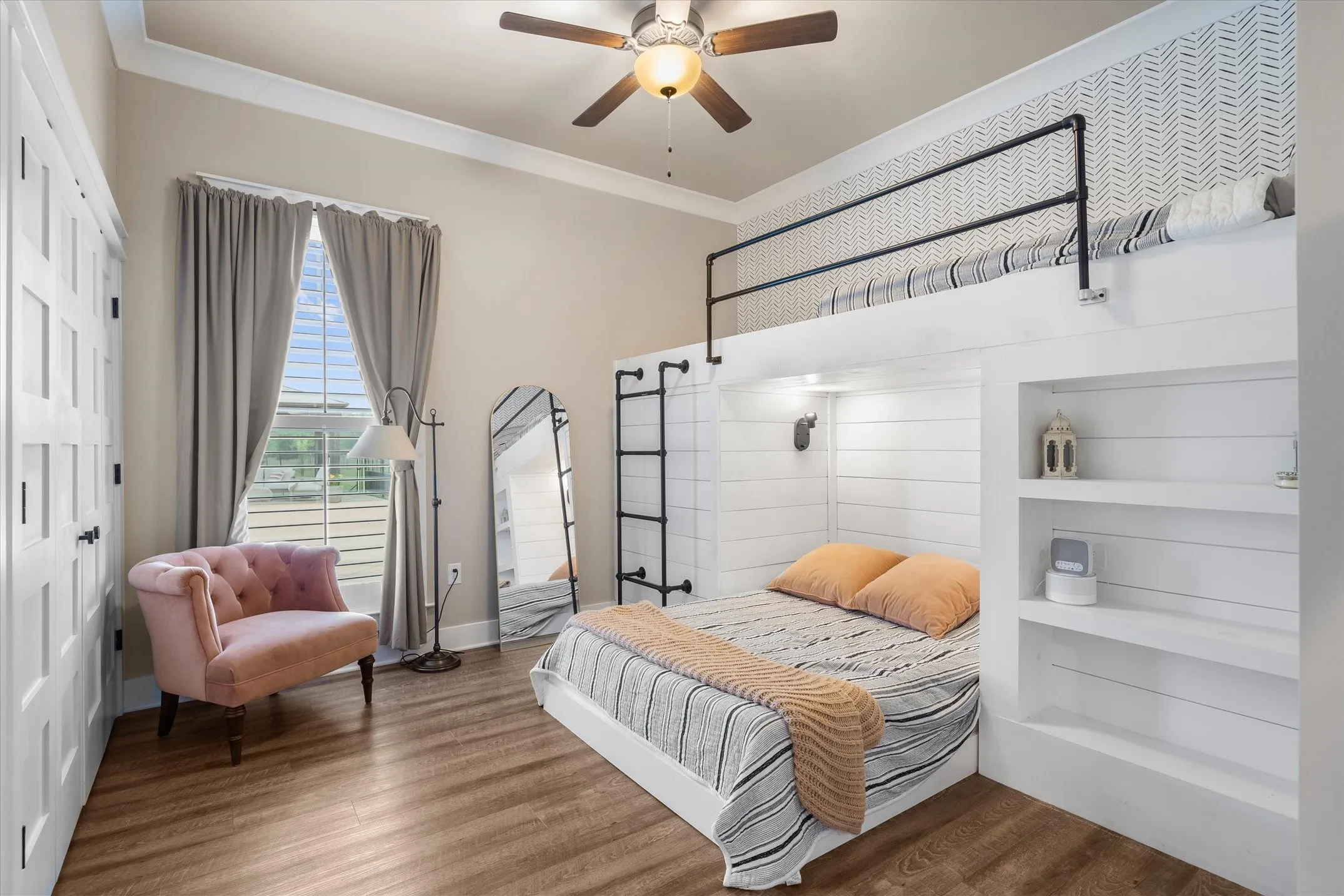 Single Family Residence For Sale in Van Zandt County , 185 Vz County Road 3818, Wills Point, Texas 75169, 4 Bedroom, 2 Bathroom, 2 Garage spaces, 2,530 Sqft, built in 2020, mls#21279718, Real Estate Agent in Wills Point, Homes For Sale in Van Zandt county, Homes For Sale in Wills Point, Realtor in Wills Point Texas, Real Estate Brokerage Independent Realty Texas, Luminita Cordes Realtor