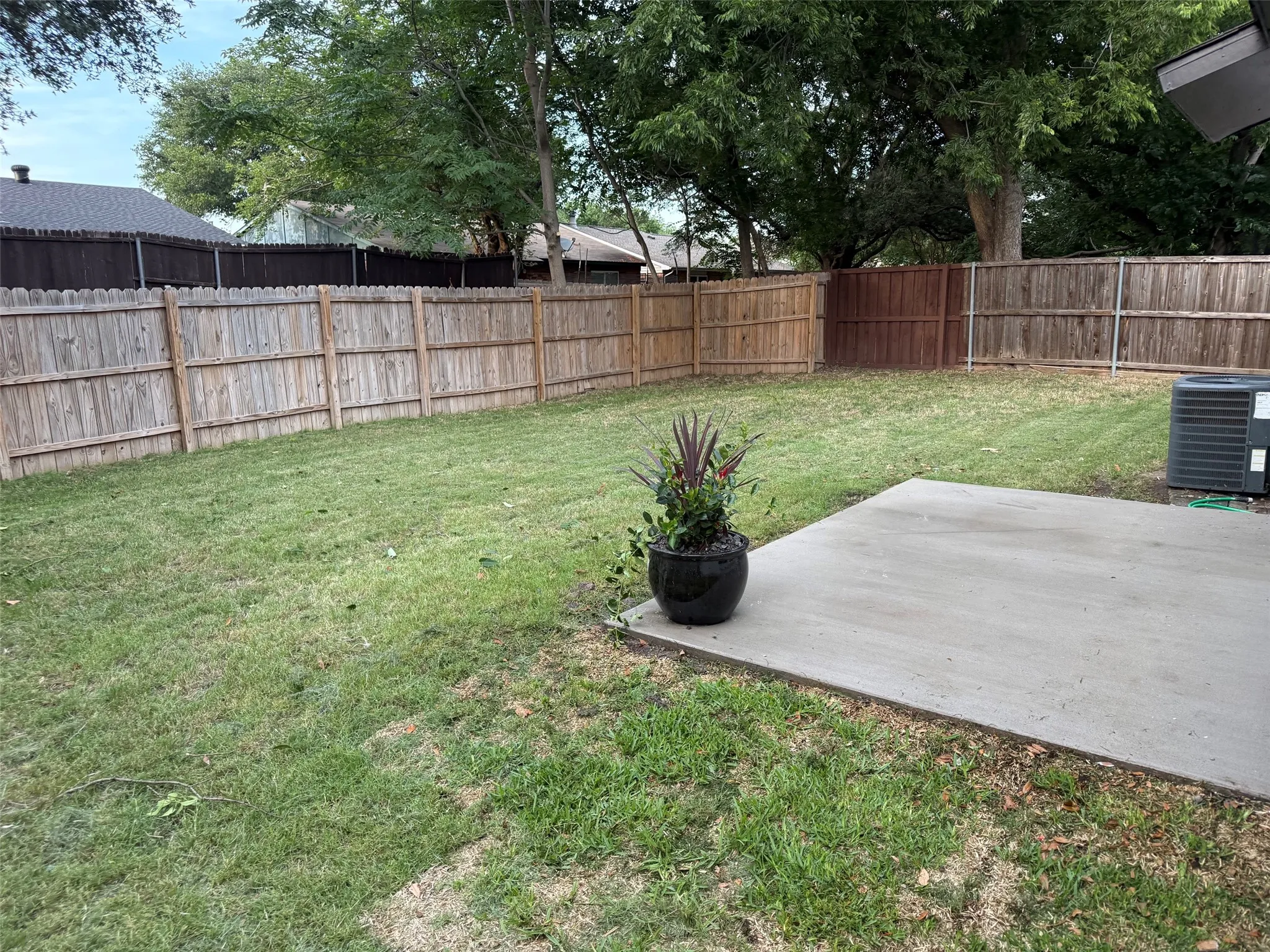 Single Family Residence For Sale in Collin County , 531 Hightrail Drive, Allen, Texas 75002, 3 Bedroom, 2 Bathroom, 1 Garage spaces, 1,259 Sqft, built in 1976, mls#21280376, Real Estate Agent in Allen, Homes For Sale in Collin county, Homes For Sale in Allen, Realtor in Allen Texas, Real Estate Brokerage Independent Realty Texas, Luminita Cordes Realtor