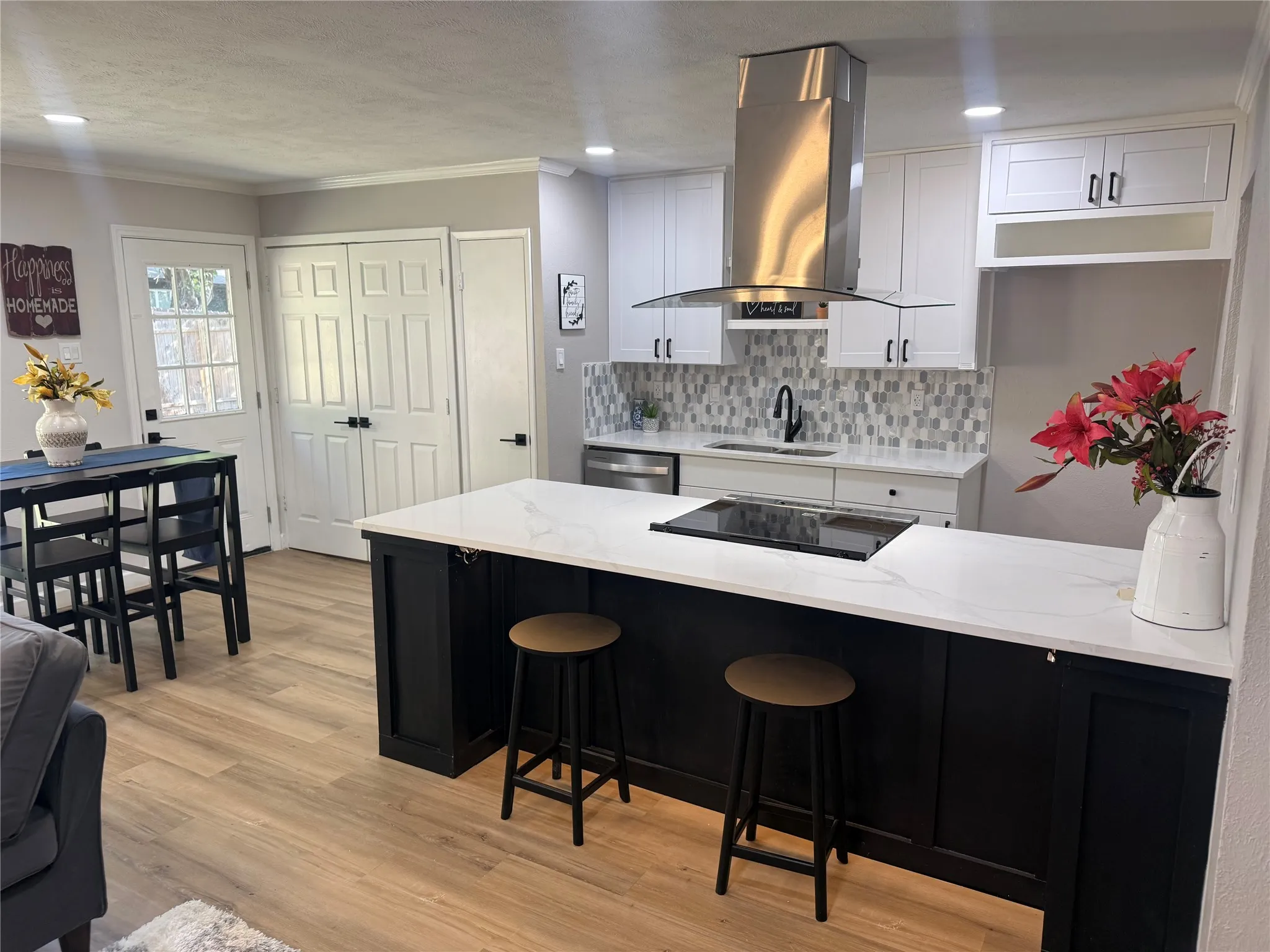 Single Family Residence For Sale in Collin County , 531 Hightrail Drive, Allen, Texas 75002, 3 Bedroom, 2 Bathroom, 1 Garage spaces, 1,259 Sqft, built in 1976, mls#21280376, Real Estate Agent in Allen, Homes For Sale in Collin county, Homes For Sale in Allen, Realtor in Allen Texas, Real Estate Brokerage Independent Realty Texas, Luminita Cordes Realtor