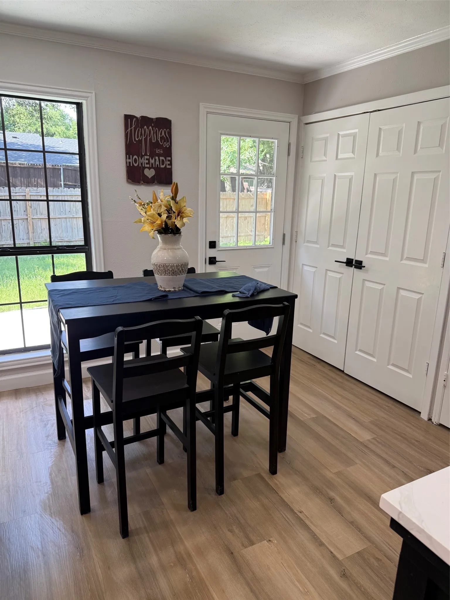 Single Family Residence For Sale in Collin County , 531 Hightrail Drive, Allen, Texas 75002, 3 Bedroom, 2 Bathroom, 1 Garage spaces, 1,259 Sqft, built in 1976, mls#21280376, Real Estate Agent in Allen, Homes For Sale in Collin county, Homes For Sale in Allen, Realtor in Allen Texas, Real Estate Brokerage Independent Realty Texas, Luminita Cordes Realtor