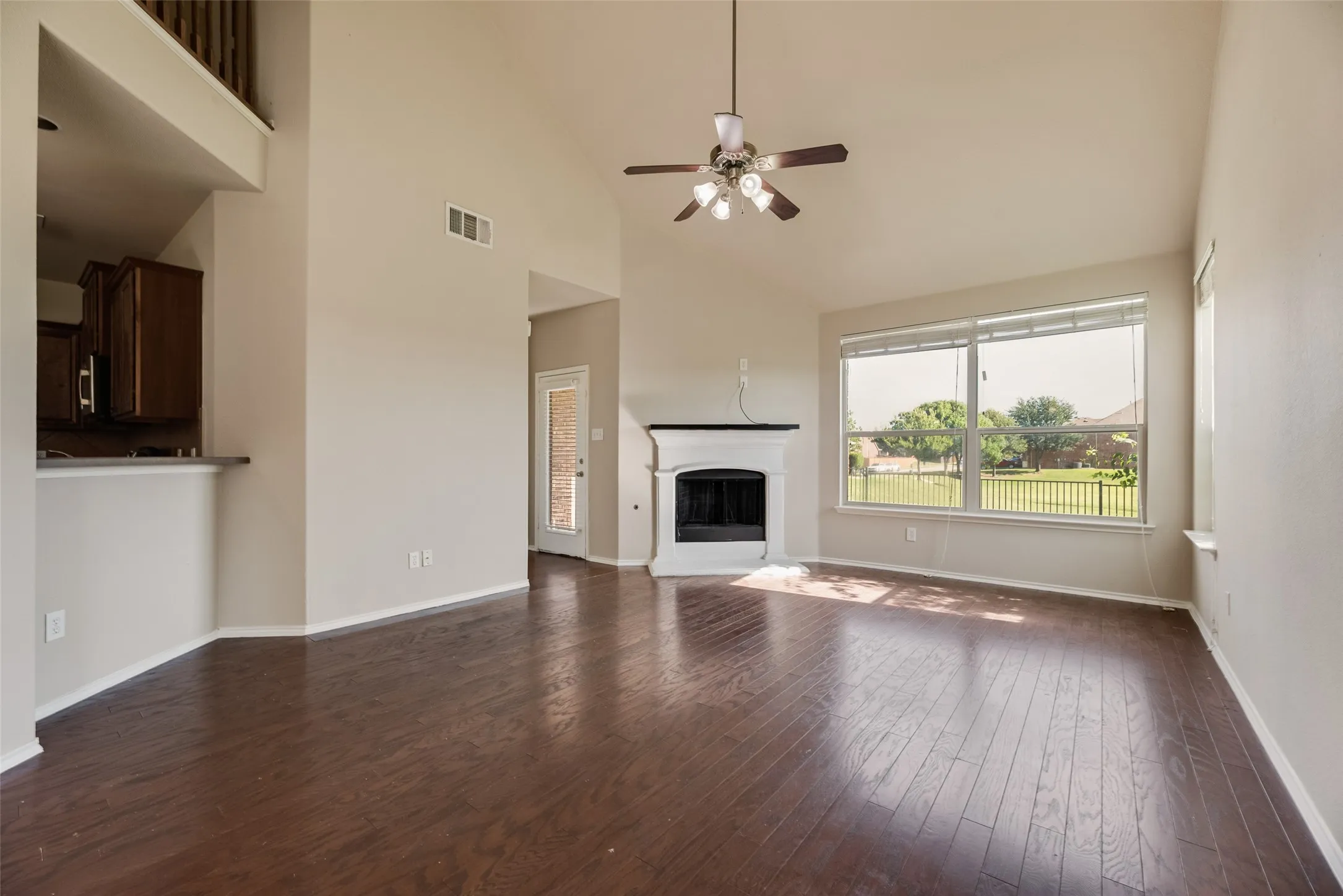 Single Family Residence For Sale in Collin County , 9600 Mystic Dunes, Mc Kinney, Texas 75072, 5 Bedroom, 4 Bathroom, 2 Garage spaces, 3,081 Sqft, built in 2009, mls#21280381, Real Estate Agent in Mc Kinney, Homes For Sale in Collin county, Homes For Sale in Mc Kinney, Realtor in Mc Kinney Texas, Real Estate Brokerage Independent Realty Texas, Luminita Cordes Realtor