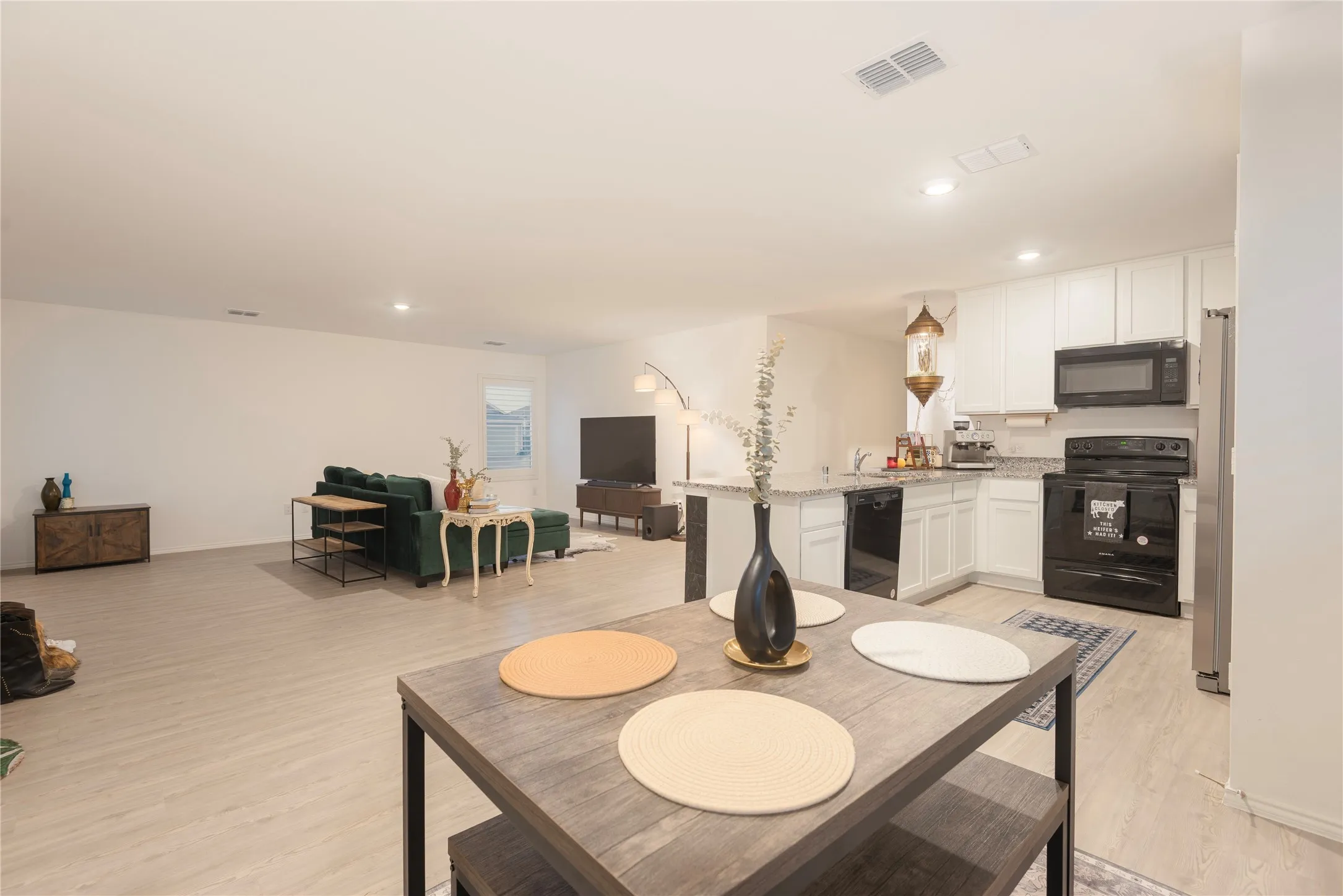 Single Family Residence For Sale in Collin County , 115 Harvest Street, Princeton, Texas 75407, 3 Bedroom, 2 Bathroom, 2 Garage spaces, 1,436 Sqft, built in 2024, mls#21279209, Real Estate Agent in Princeton, Homes For Sale in Collin county, Homes For Sale in Princeton, Realtor in Princeton Texas, Real Estate Brokerage Independent Realty Texas, Luminita Cordes Realtor