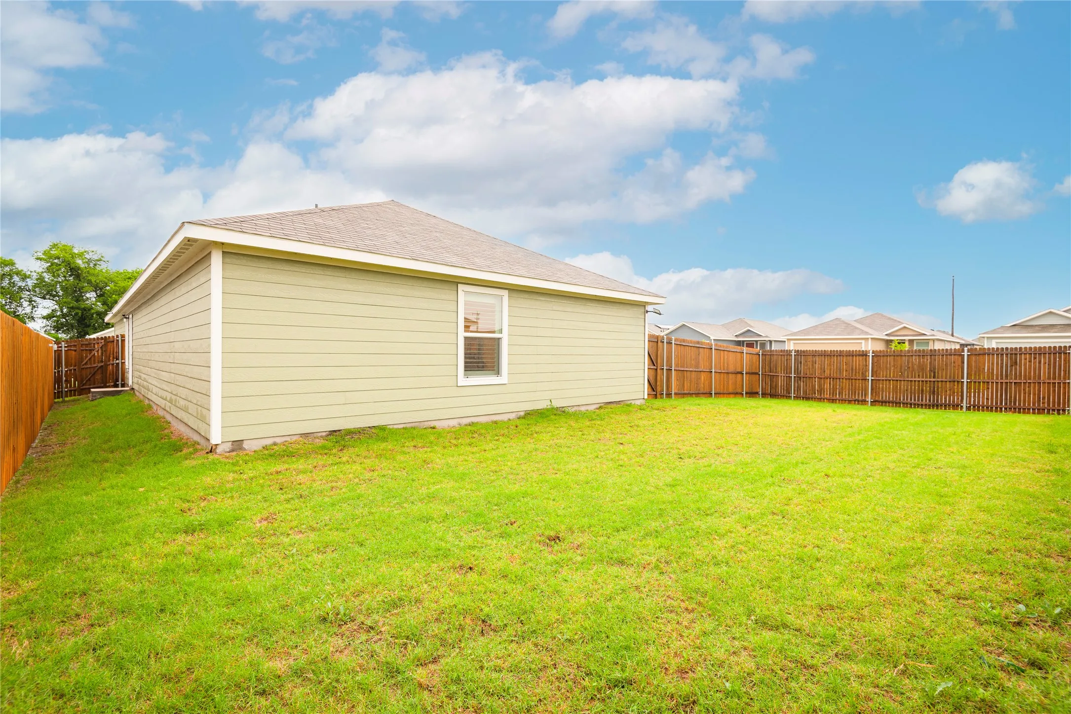 Single Family Residence For Sale in Collin County , 115 Harvest Street, Princeton, Texas 75407, 3 Bedroom, 2 Bathroom, 2 Garage spaces, 1,436 Sqft, built in 2024, mls#21279209, Real Estate Agent in Princeton, Homes For Sale in Collin county, Homes For Sale in Princeton, Realtor in Princeton Texas, Real Estate Brokerage Independent Realty Texas, Luminita Cordes Realtor