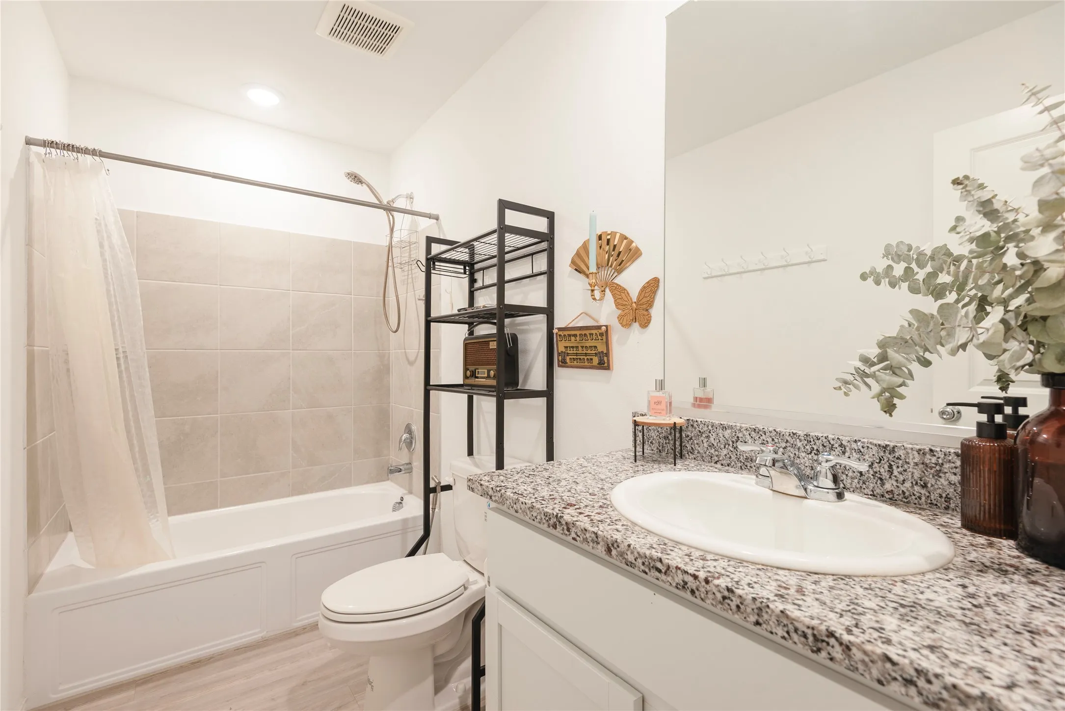 Single Family Residence For Sale in Collin County , 115 Harvest Street, Princeton, Texas 75407, 3 Bedroom, 2 Bathroom, 2 Garage spaces, 1,436 Sqft, built in 2024, mls#21279209, Real Estate Agent in Princeton, Homes For Sale in Collin county, Homes For Sale in Princeton, Realtor in Princeton Texas, Real Estate Brokerage Independent Realty Texas, Luminita Cordes Realtor