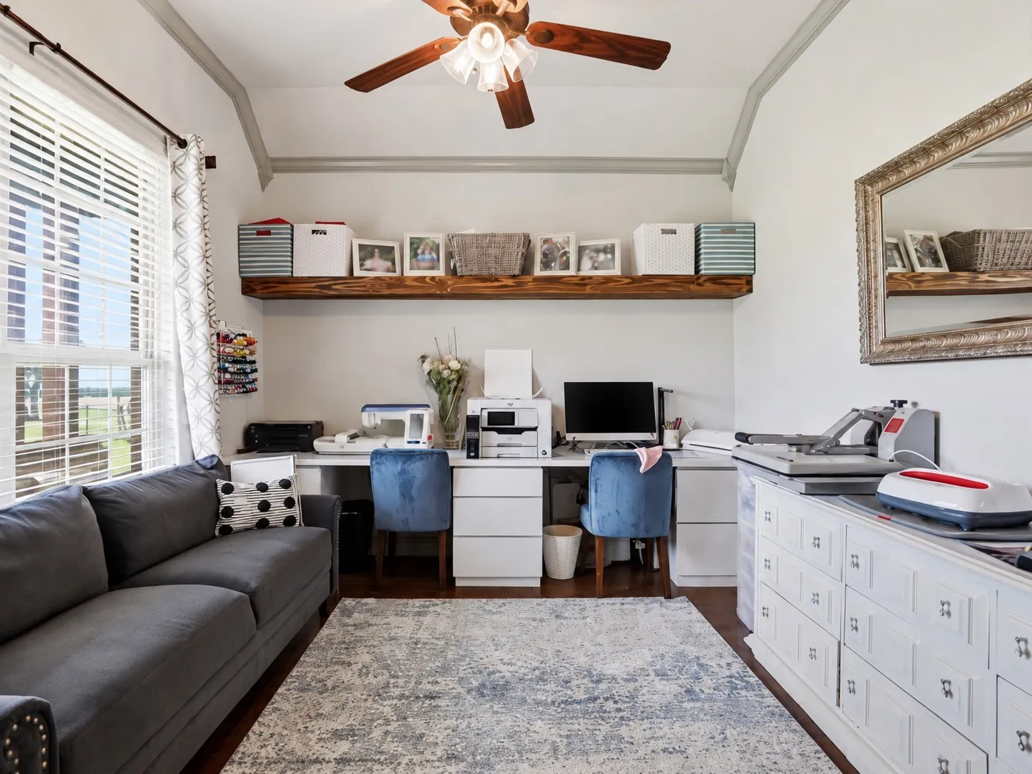 Single Family Residence For Sale in Parker County , 115 Mike Thornton Court, Weatherford, Texas 76088, 3 Bedroom, 3 Bathroom, 3 Garage spaces, 2,307 Sqft, built in 2018, mls#21280018, Real Estate Agent in Weatherford, Homes For Sale in Parker county, Homes For Sale in Weatherford, Realtor in Weatherford Texas, Real Estate Brokerage Independent Realty Texas, Luminita Cordes Realtor