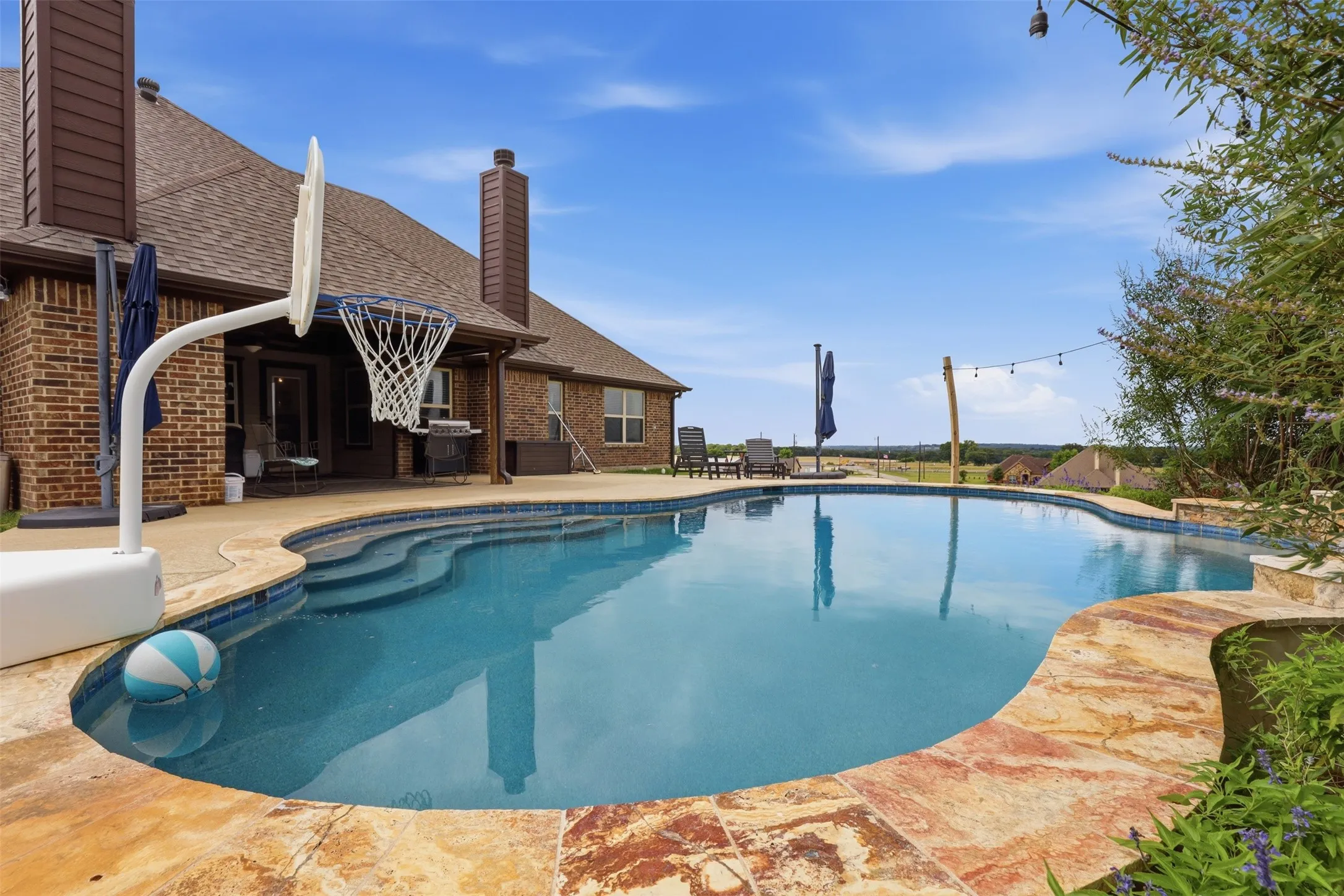 Single Family Residence For Sale in Parker County , 115 Mike Thornton Court, Weatherford, Texas 76088, 3 Bedroom, 3 Bathroom, 3 Garage spaces, 2,307 Sqft, built in 2018, mls#21280018, Real Estate Agent in Weatherford, Homes For Sale in Parker county, Homes For Sale in Weatherford, Realtor in Weatherford Texas, Real Estate Brokerage Independent Realty Texas, Luminita Cordes Realtor