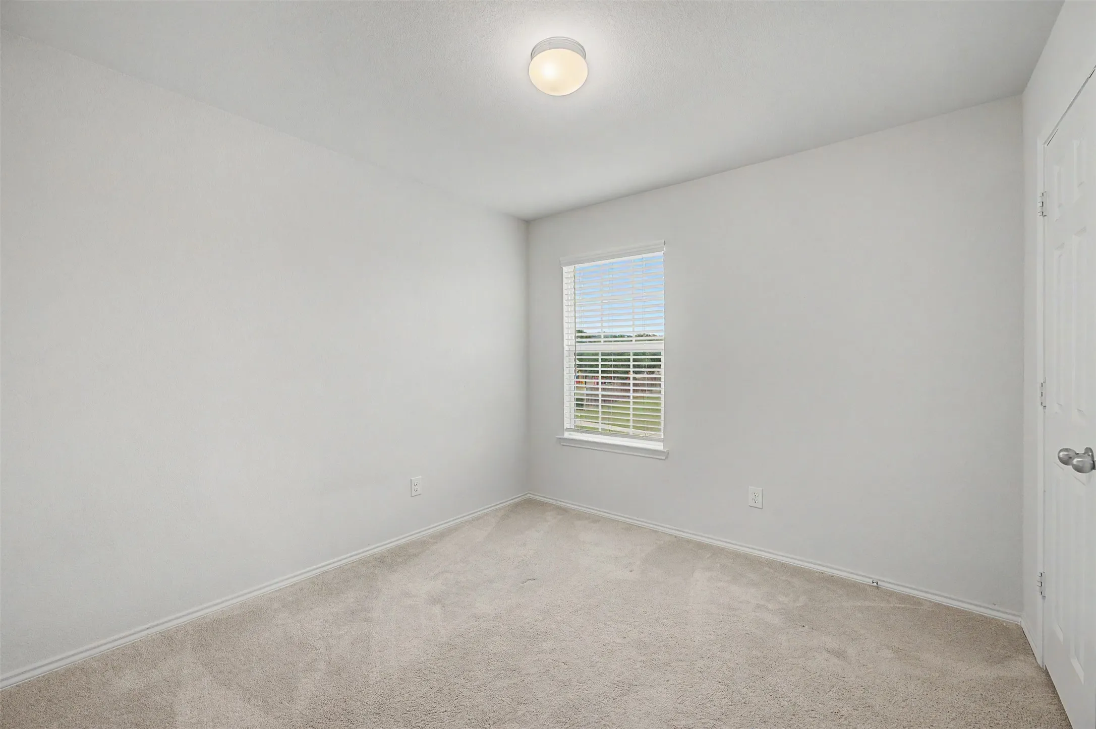 Single Family Residence For Sale in Tarrant County , 8116 Branch Hollow Trail, Fort Worth, Texas 76123, 4 Bedrooms, 3 Bathrooms, 2 Garage spaces, 2,183 Sqft, built in 2021, Price $320,000, mls#21279755, Real Estate Agent in Fort Worth, Homes For Sale in Tarrant county, Homes For Sale in Fort Worth, Realtor in Fort Worth Texas, Real Estate Brokerage Independent Realty Texas, Luminita Cordes Realtor
