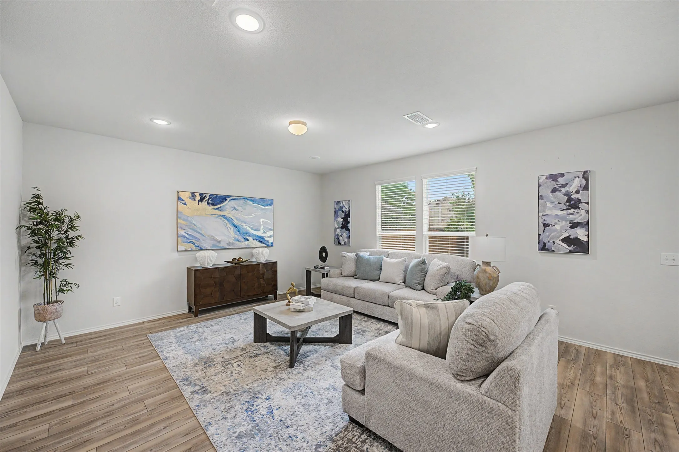 Single Family Residence For Sale in Tarrant County , 8116 Branch Hollow Trail, Fort Worth, Texas 76123, 4 Bedrooms, 3 Bathrooms, 2 Garage spaces, 2,183 Sqft, built in 2021, Price $320,000, mls#21279755, Real Estate Agent in Fort Worth, Homes For Sale in Tarrant county, Homes For Sale in Fort Worth, Realtor in Fort Worth Texas, Real Estate Brokerage Independent Realty Texas, Luminita Cordes Realtor