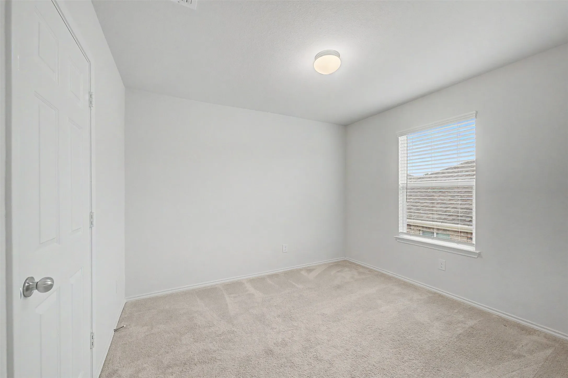 Single Family Residence For Sale in Tarrant County , 8116 Branch Hollow Trail, Fort Worth, Texas 76123, 4 Bedrooms, 3 Bathrooms, 2 Garage spaces, 2,183 Sqft, built in 2021, Price $320,000, mls#21279755, Real Estate Agent in Fort Worth, Homes For Sale in Tarrant county, Homes For Sale in Fort Worth, Realtor in Fort Worth Texas, Real Estate Brokerage Independent Realty Texas, Luminita Cordes Realtor