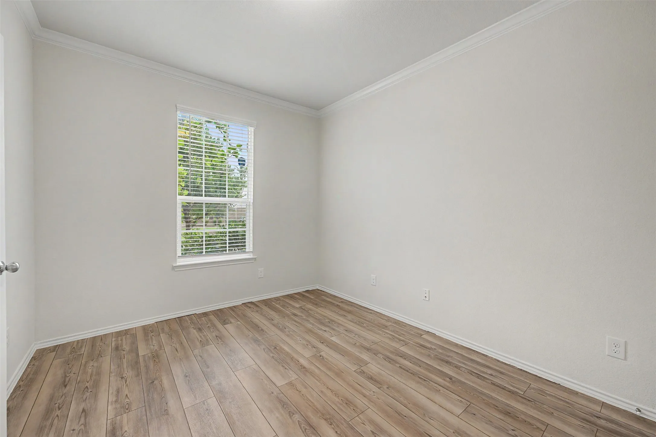 Single Family Residence For Sale in Tarrant County , 8116 Branch Hollow Trail, Fort Worth, Texas 76123, 4 Bedrooms, 3 Bathrooms, 2 Garage spaces, 2,183 Sqft, built in 2021, Price $320,000, mls#21279755, Real Estate Agent in Fort Worth, Homes For Sale in Tarrant county, Homes For Sale in Fort Worth, Realtor in Fort Worth Texas, Real Estate Brokerage Independent Realty Texas, Luminita Cordes Realtor